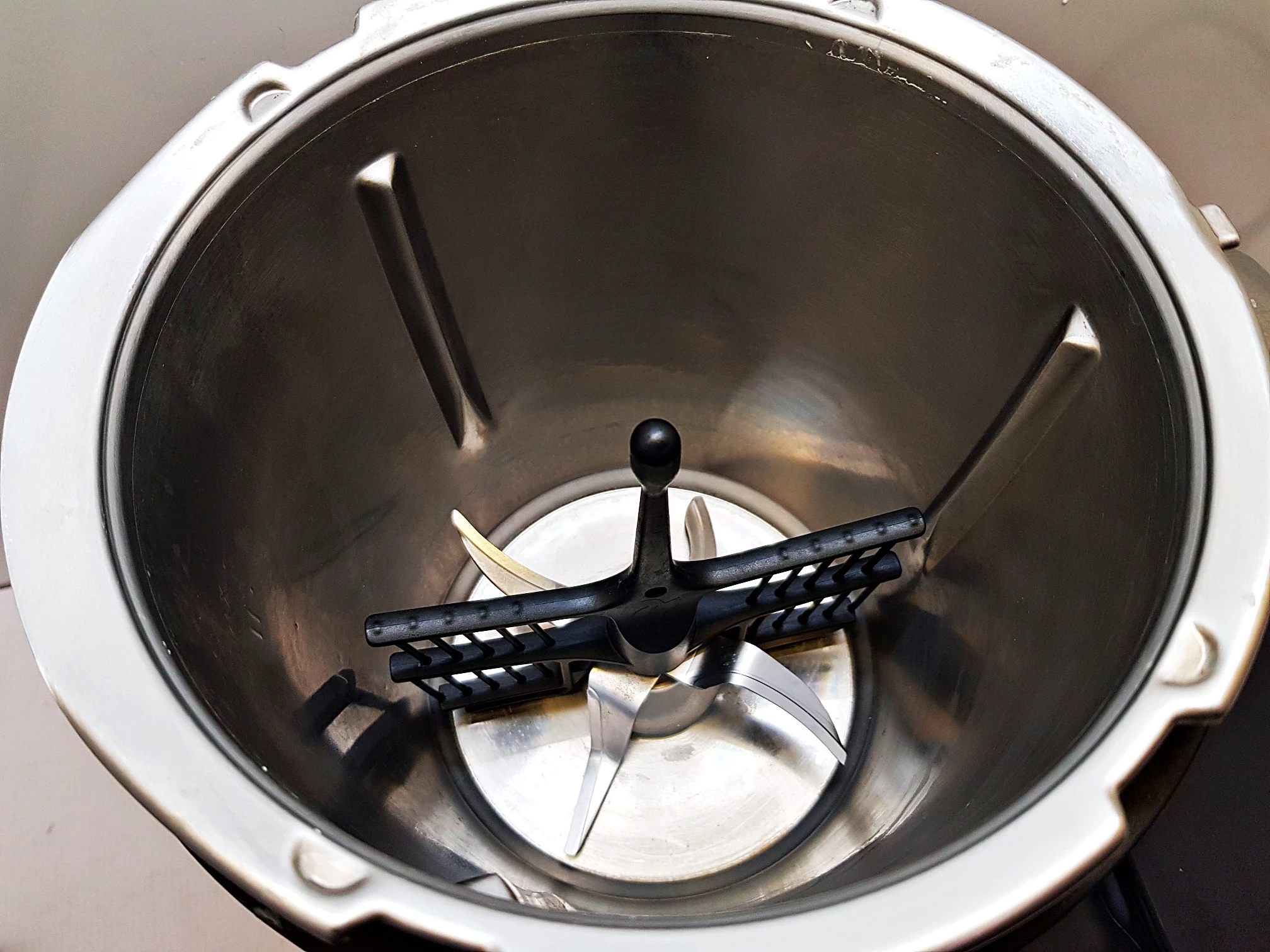 robot-kuchenny-vorwerk-thermomix-tm7-kopystka-funkcje-206850-1