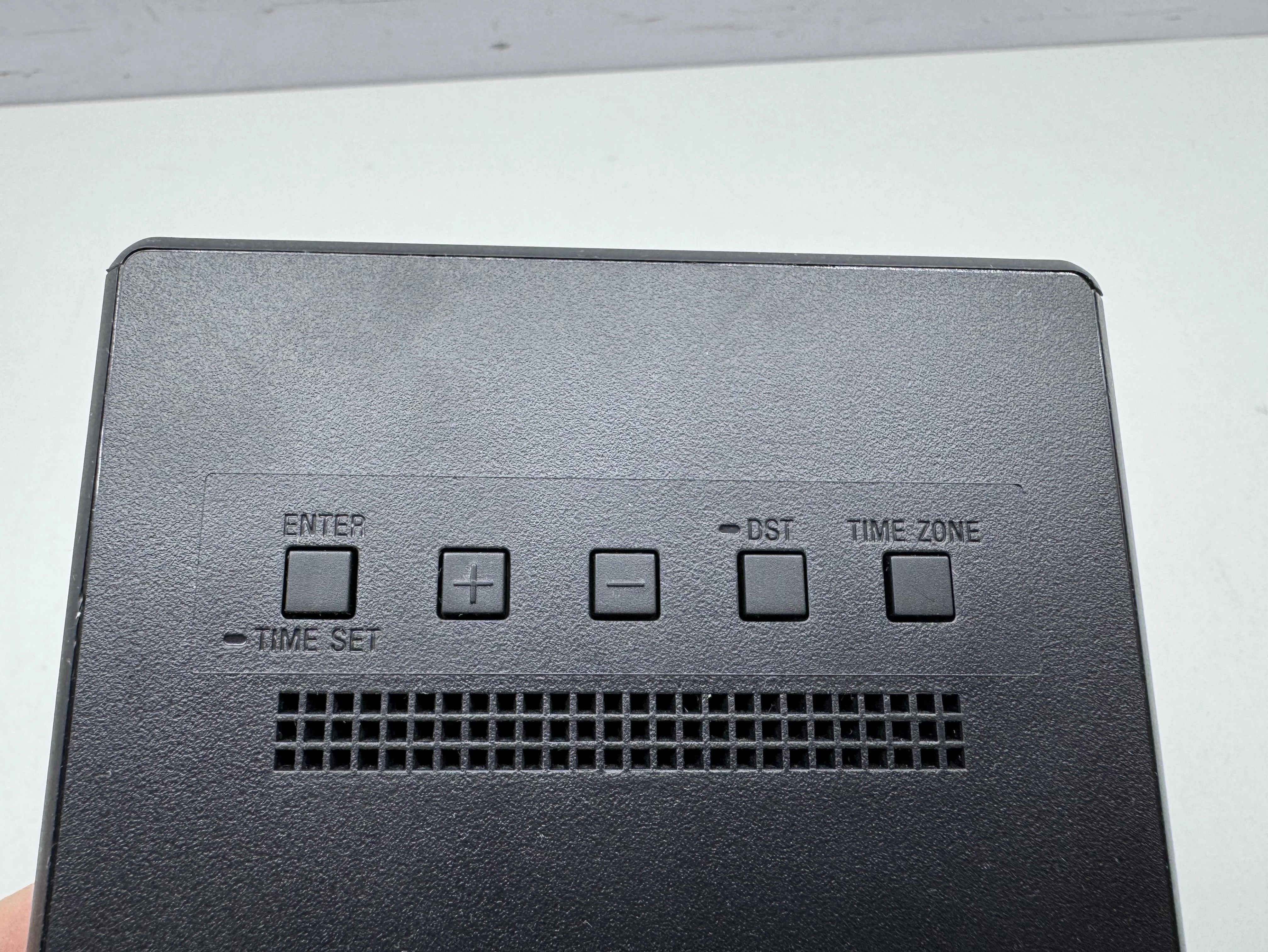 radiobudzik-sony-icf-c1-z-funkcja-alarmu-i-wyswietlaczem-led-model-icf-c1t