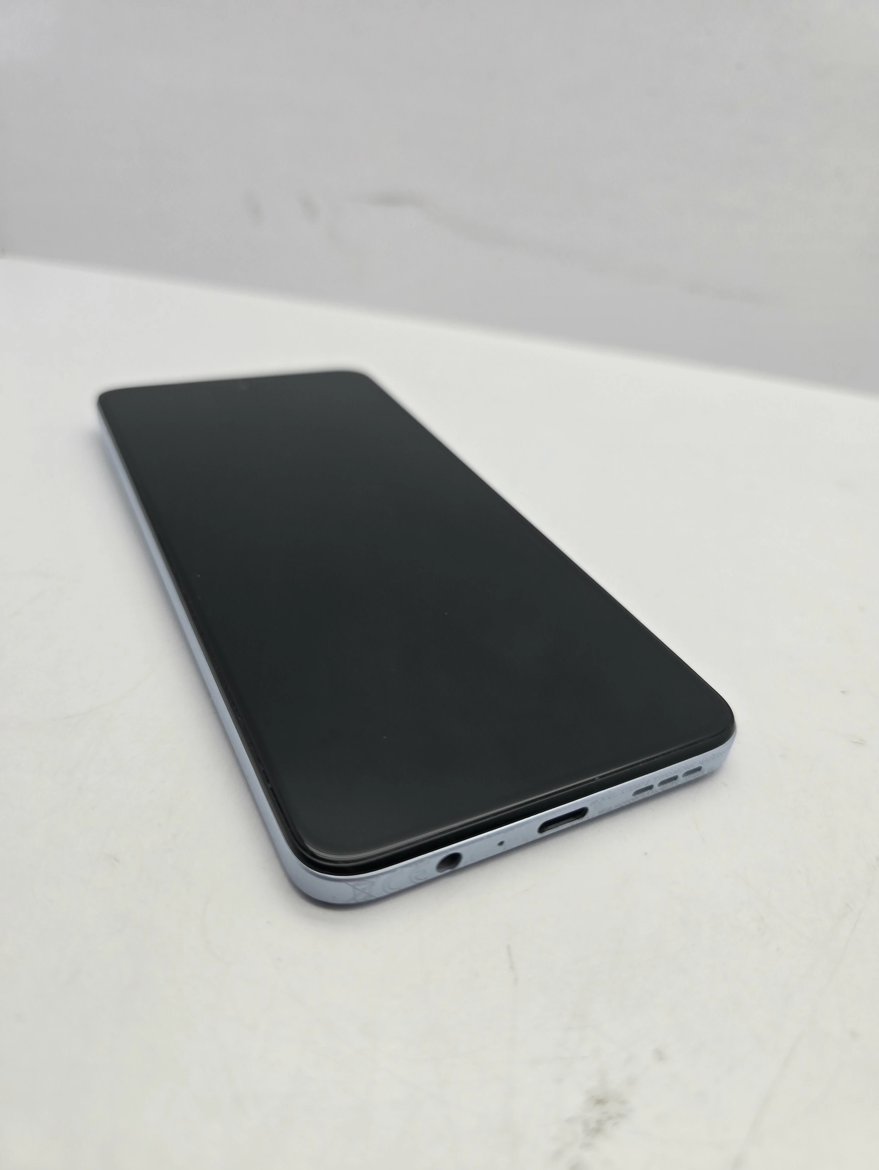 telefon-motorola-moto-g84-5g-12256gb-ean-gtin-840023274534