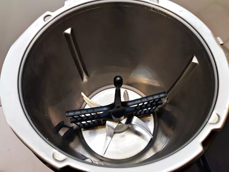 robot-kuchenny-vorwerk-thermomix-tm7-kopystka-funkcje-206850-1