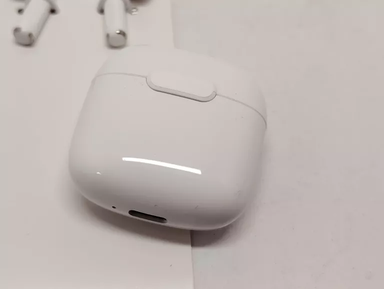 sluchawki-bezprzewodowe-biale-kolor-dominujacy-129357-2