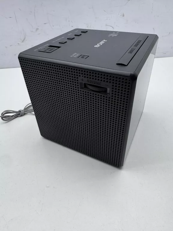 radiobudzik-sony-icf-c1-z-funkcja-alarmu-i-wyswietlaczem-led-stan-11323-2