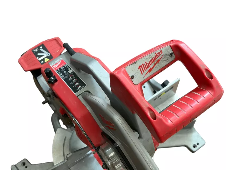 pila-ukosnica-z-posuwem-milwaukee-ms-304-db-305mm-1800w-2022r-cechy-dodatkowe-228809-16