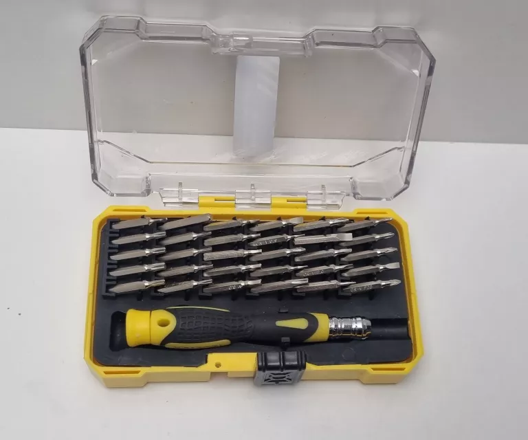 techliner-grzechotka-z-bitami-i-nasadkami-31-el-ean-gtin-4891459950338