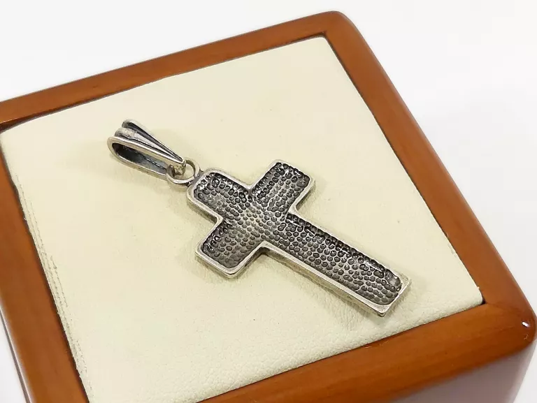 srebrna-zawieszka-proby-925-krzyz-marka-248811-958954