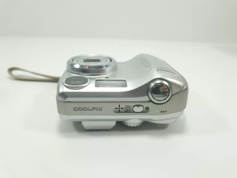 aparat-cyfrowy-nikon-coolpix-3200-rozdzielczosc-510