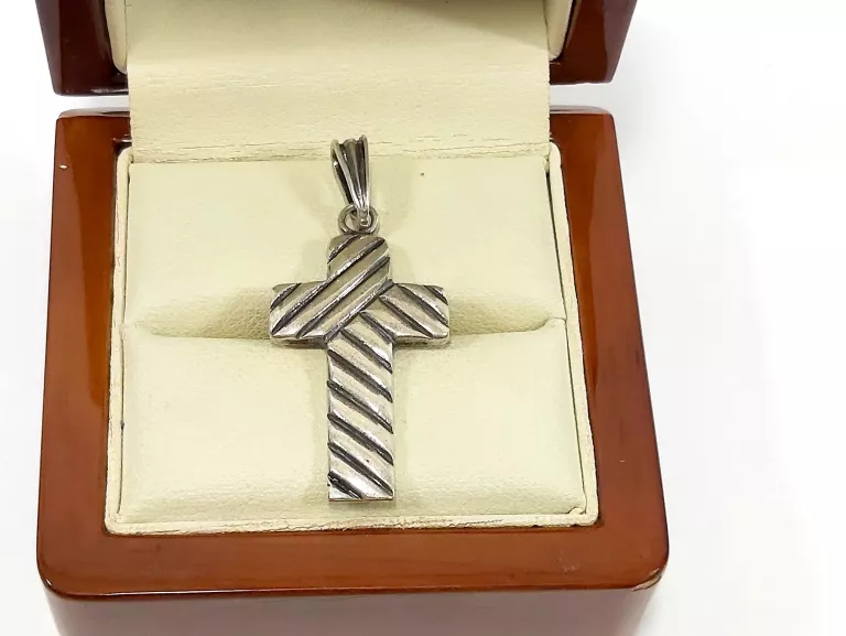 srebrna-zawieszka-proby-925-krzyz-ean-gtin-45645458445254