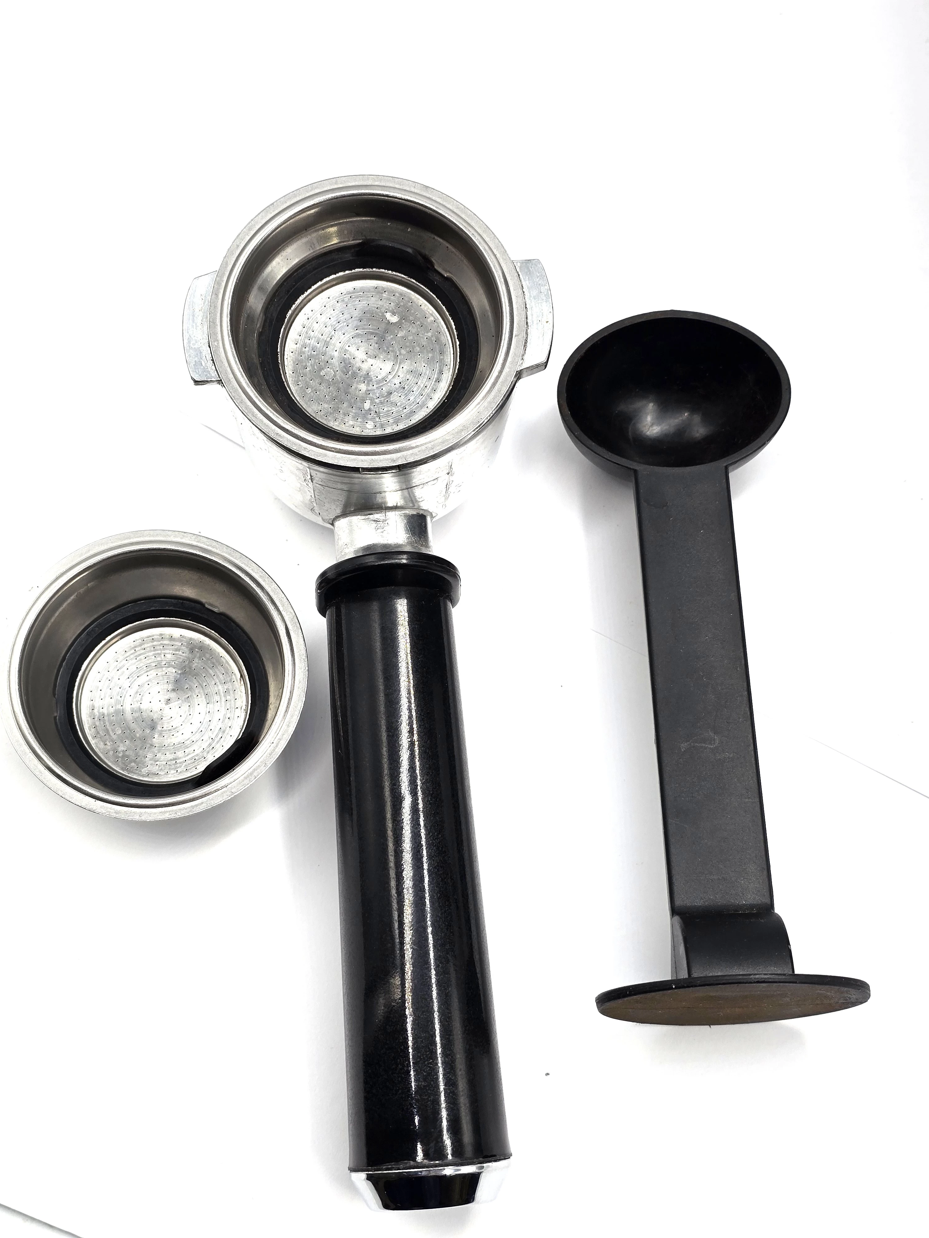 ekspres-cisnieniowy-kolbowy-delonghi-ecp-3121-1100w-15bar-ean-gtin-8004399329355