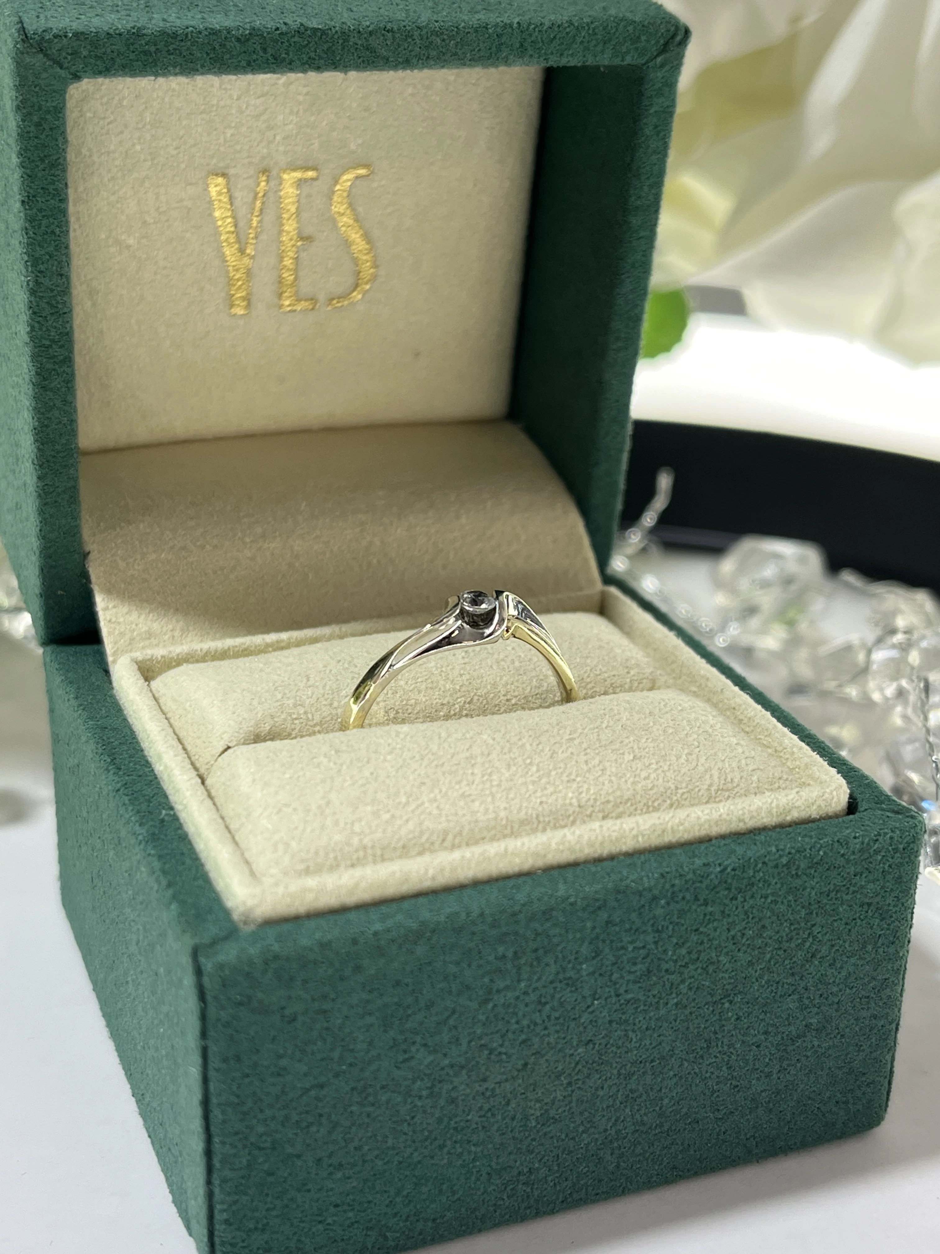 wyrob-jubilerski-uzywany-zloty-pierscionek-246-g-585-stan-11323-2