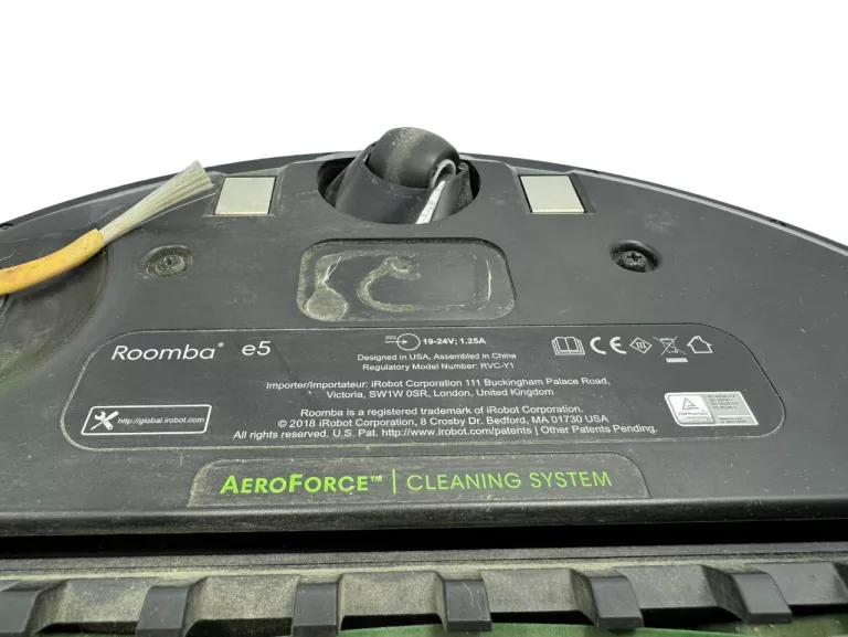 robot-sprzatajacy-irobot-roomba-e5-czarny-typ-akumulatora-205622-223998