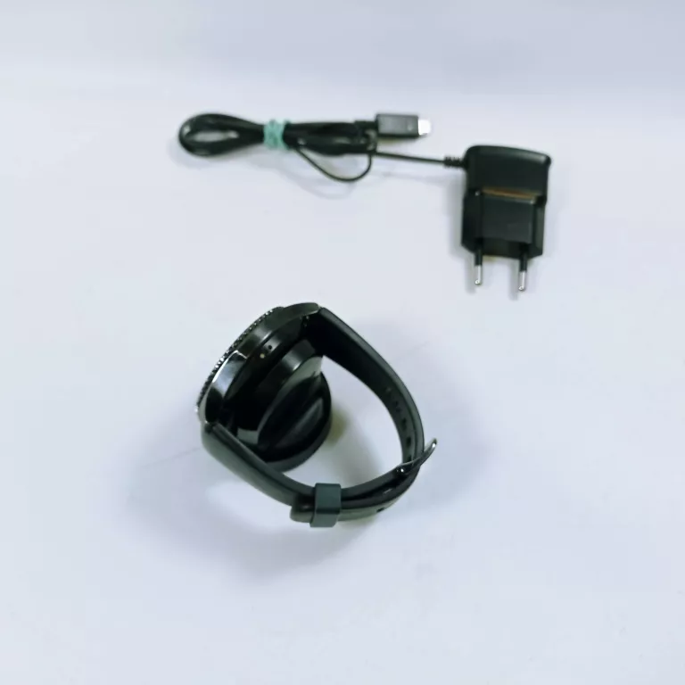 samsung-gear-s3-frontier-ladowarka-at-warto-marka-248811-951414