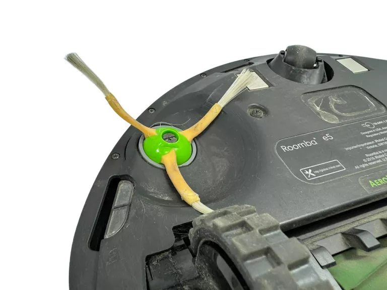 robot-sprzatajacy-irobot-roomba-e5-czarny-marka-248811-1955647