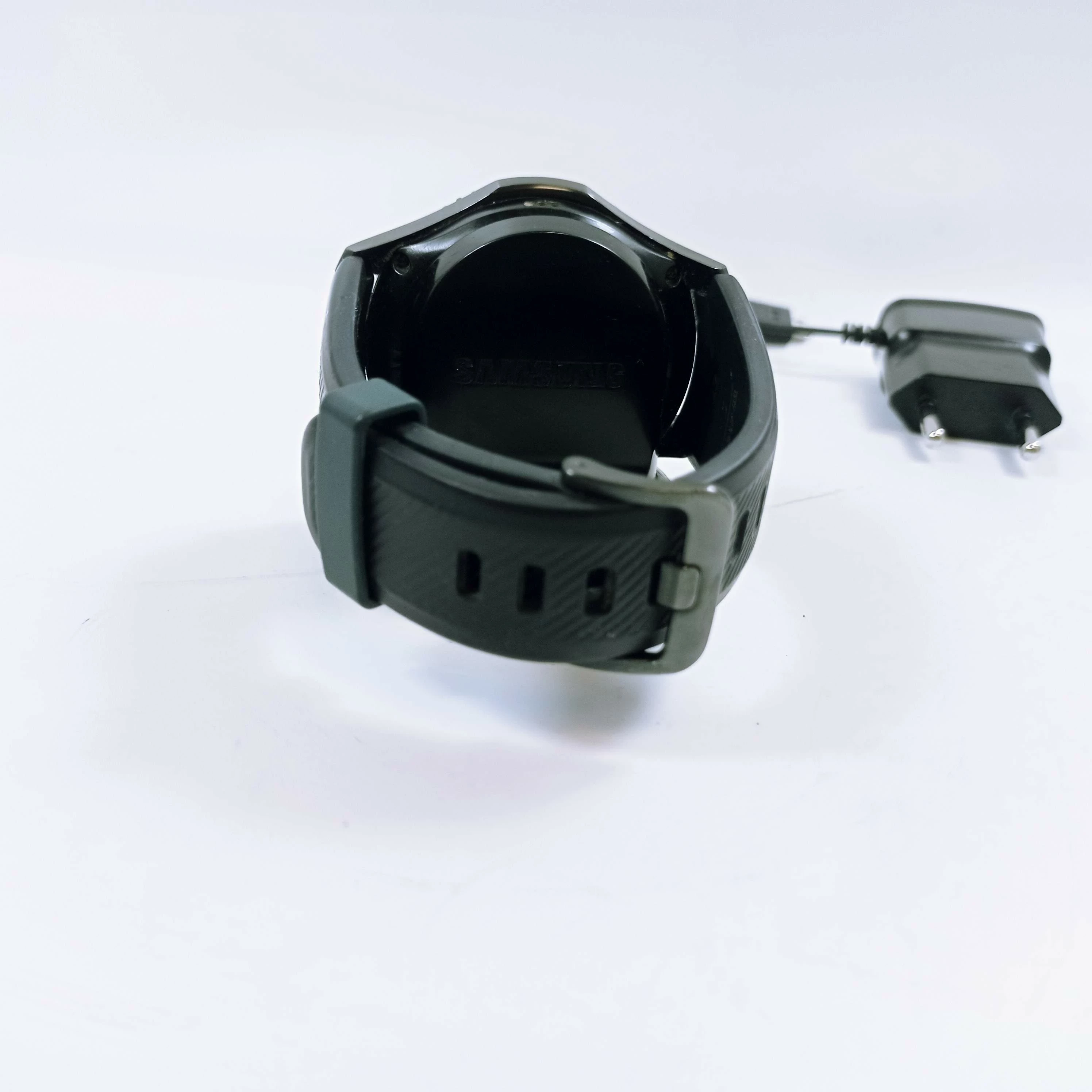 samsung-gear-s3-frontier-ladowarka-at-warto-kolor-249512-1647413