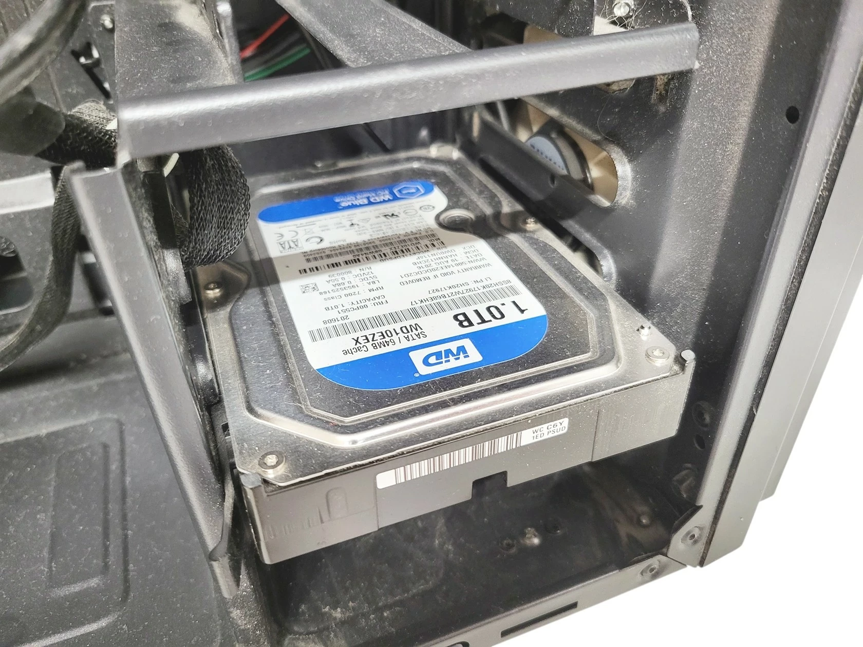 komputer-stacjonarny-i3-6100-8-ram-1tb-hdd-gtx-750-ti-model-12345