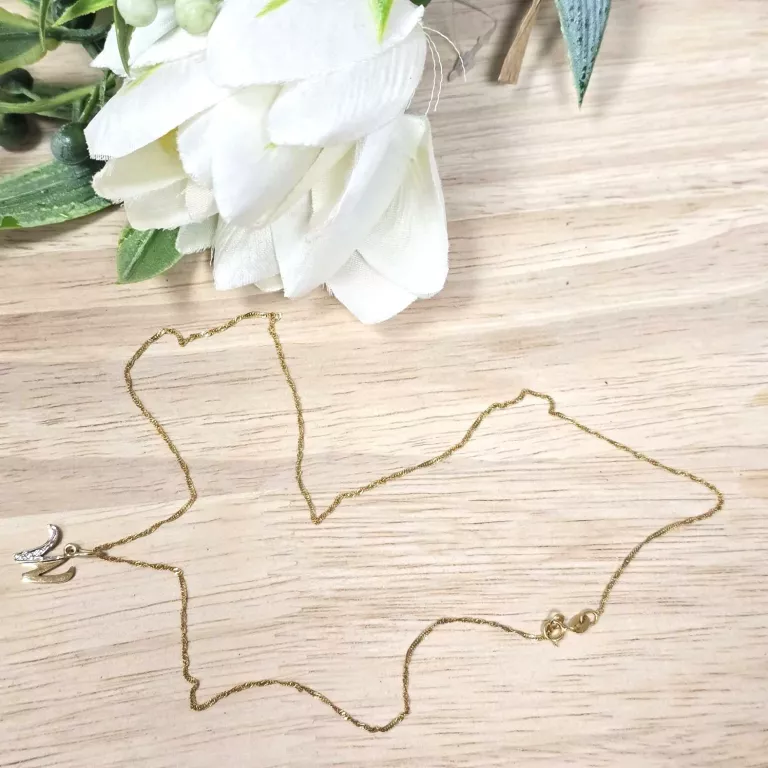 sliczny-zloty-lancuszek-z-literka-w-pr585-material-15835-2