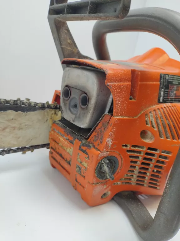 pila-spalinowa-husqvarna-142-seria-555-professional