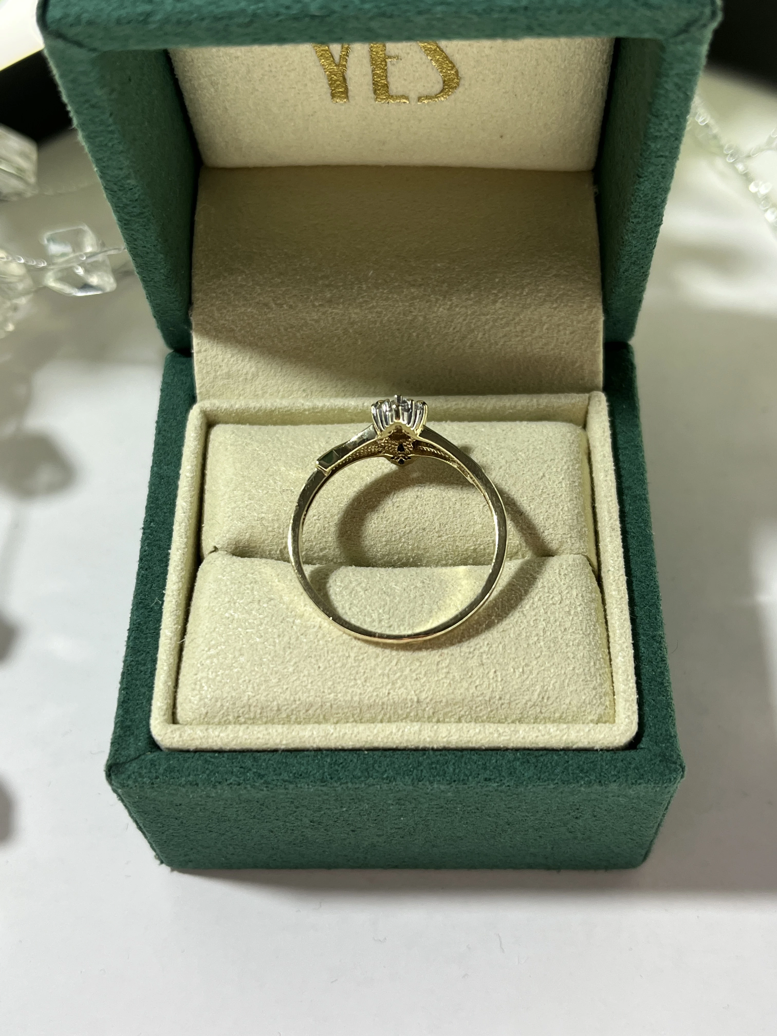 sliczny-zloty-pierscionek-z-cyrkoniami-314-g-585p-stan-11323-2