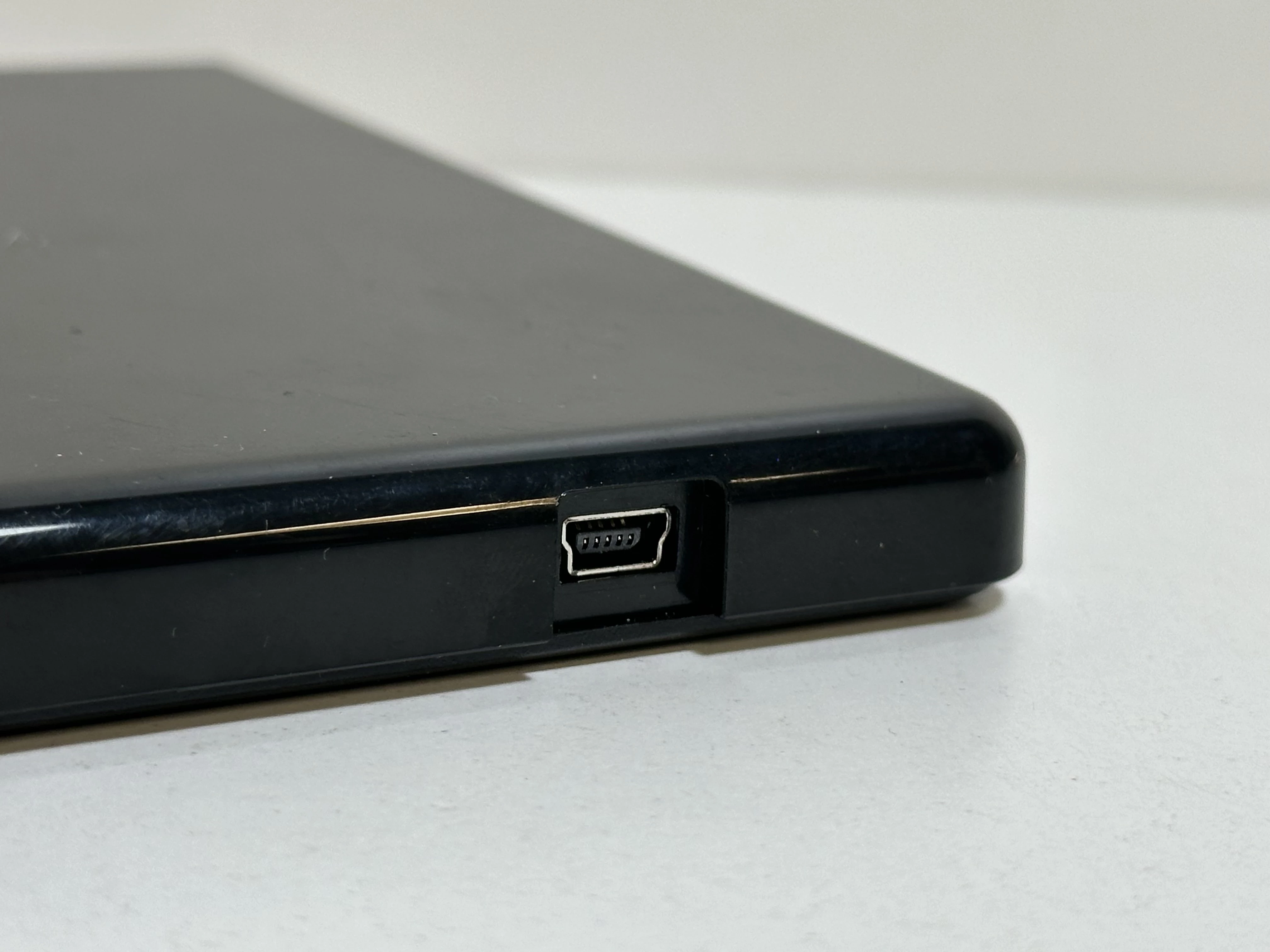 nagrywarka-dvd-usb-hitachi-lg-supermulti-gp57eb40-slim-czarna-box-soft-typ-napedu-210614-243342