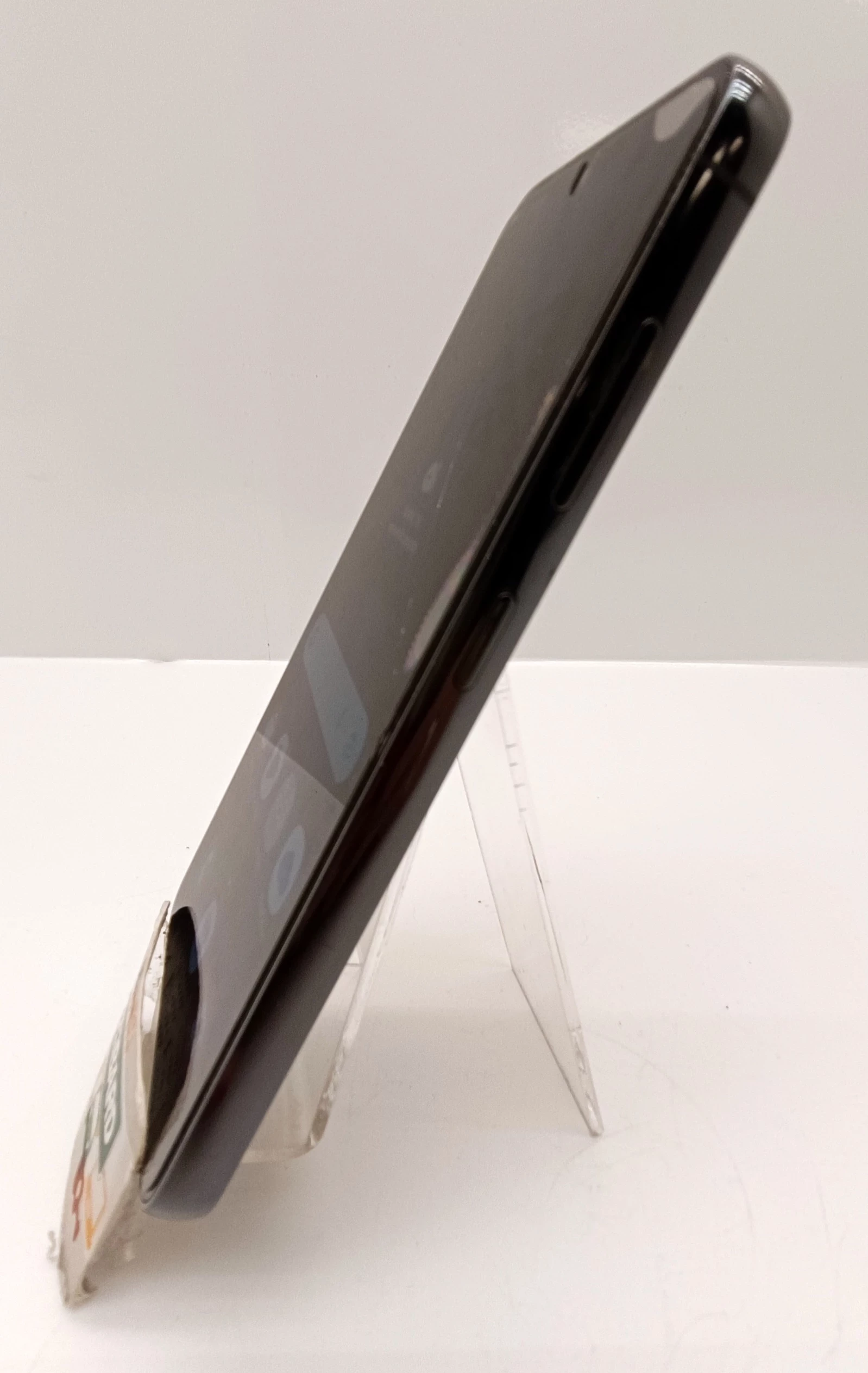 samsung-galaxy-s23-5g-8256gb-stan-11323-2