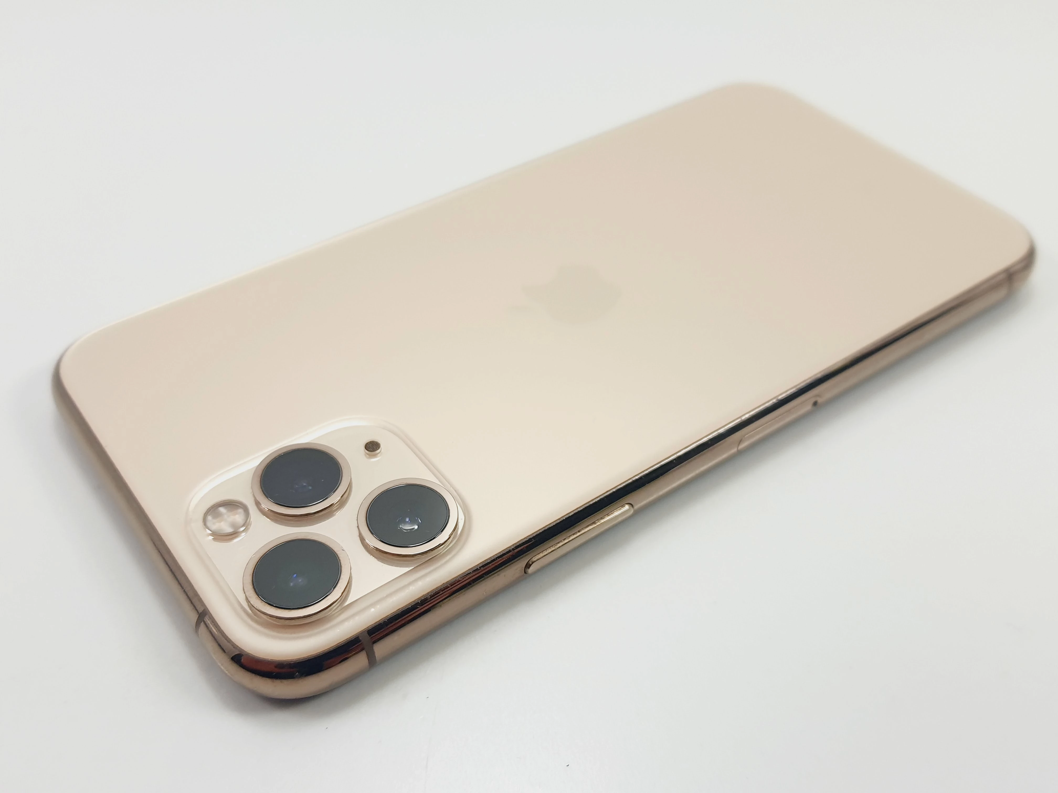 telefon-iphone-11-pro-64gb-67-baterii-typ-202685-212929