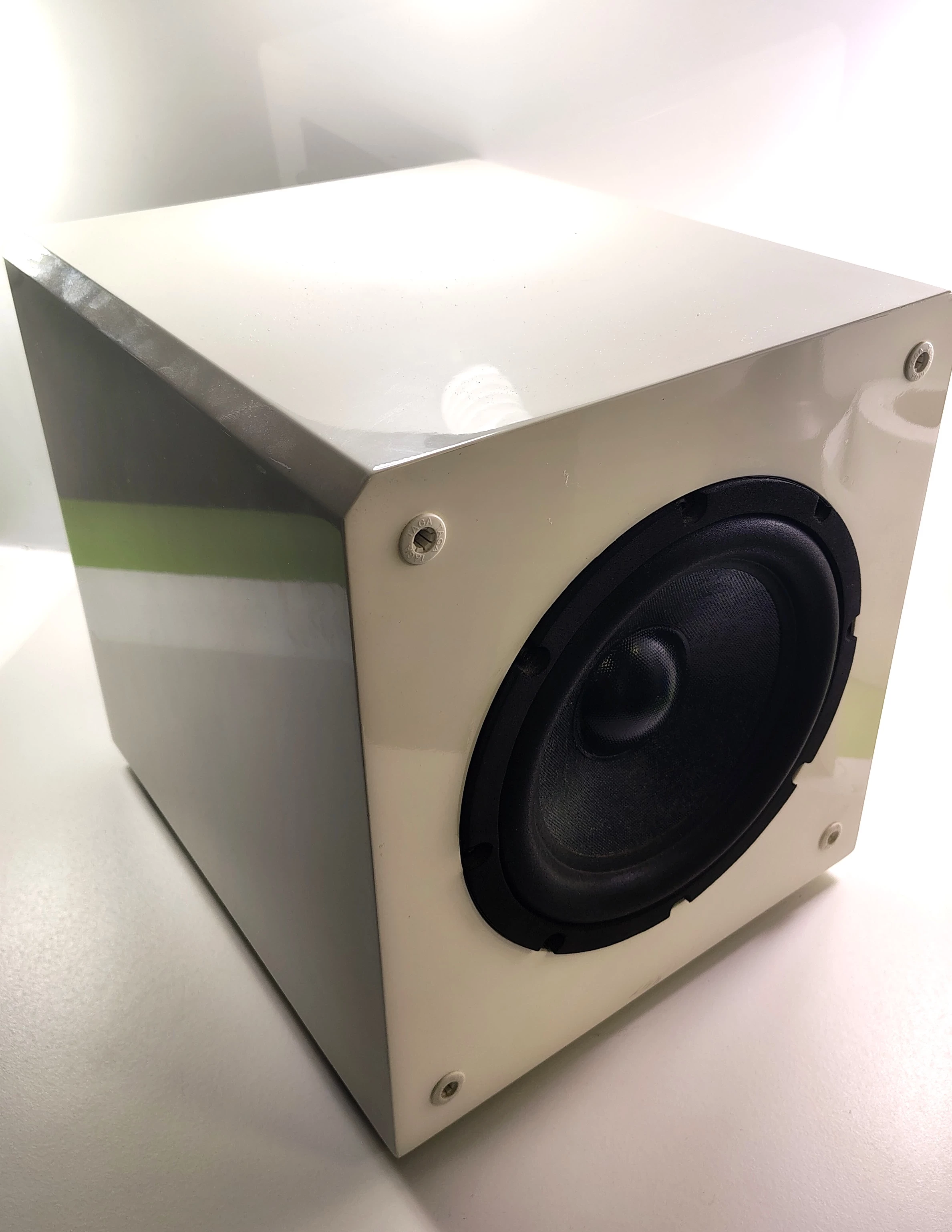 subwoofer-taga-harmony-tsw-80-bialy-kod-producenta-taga-tsw80-wht