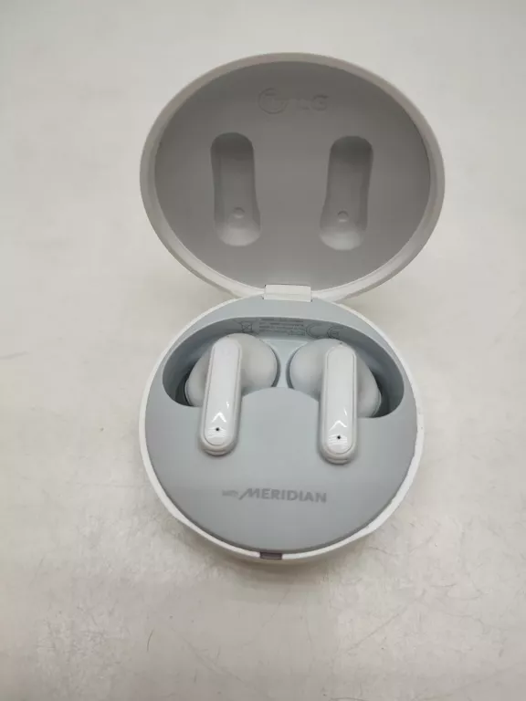 sluchawki-bezprzewodowe-lg-tone-fp8-gen-augusta-emila-fieldorfa-nila-2c-ostroleka