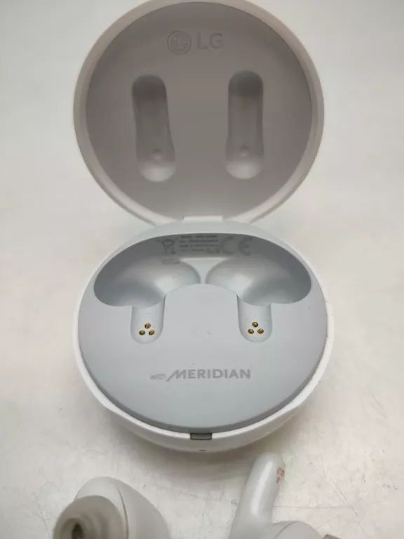 sluchawki-bezprzewodowe-lg-tone-fp8-stan-11323-2