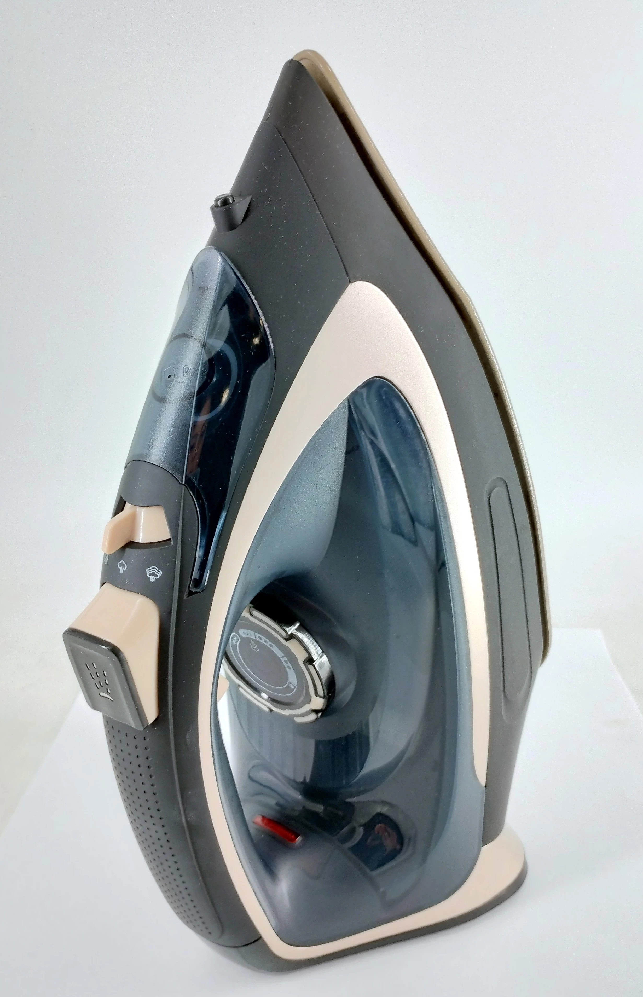 zelazko-parowe-mozano-ultimate-smooth-2600w-stan-11323-2