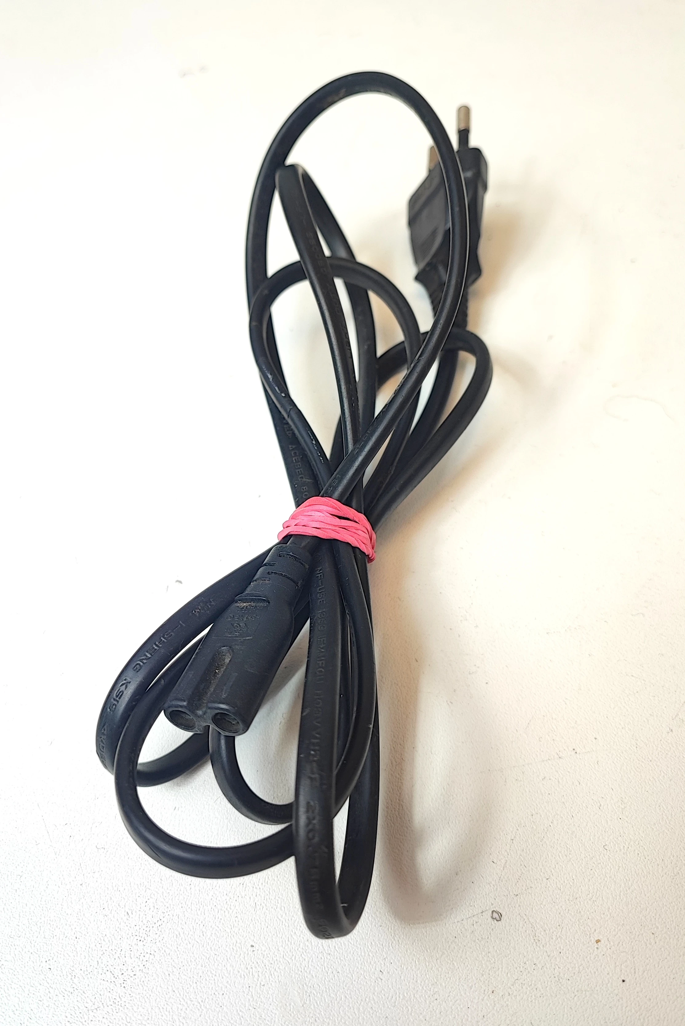 konsola-xbox-one-s-all-digital-edition-1-tb-bialy-ean-gtin-889842020083