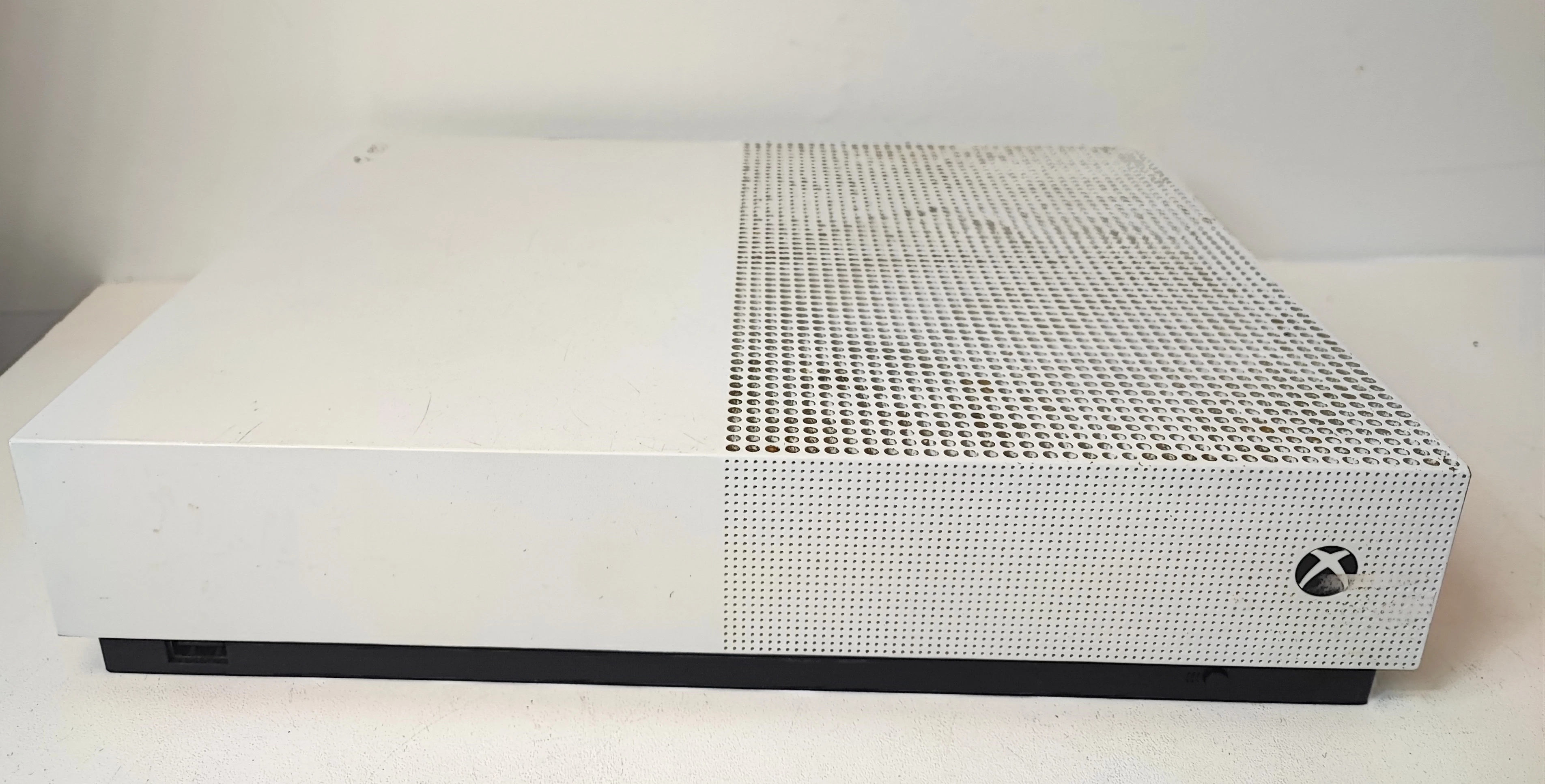 konsola-xbox-one-s-all-digital-edition-1-tb-bialy-kod-producenta-54678