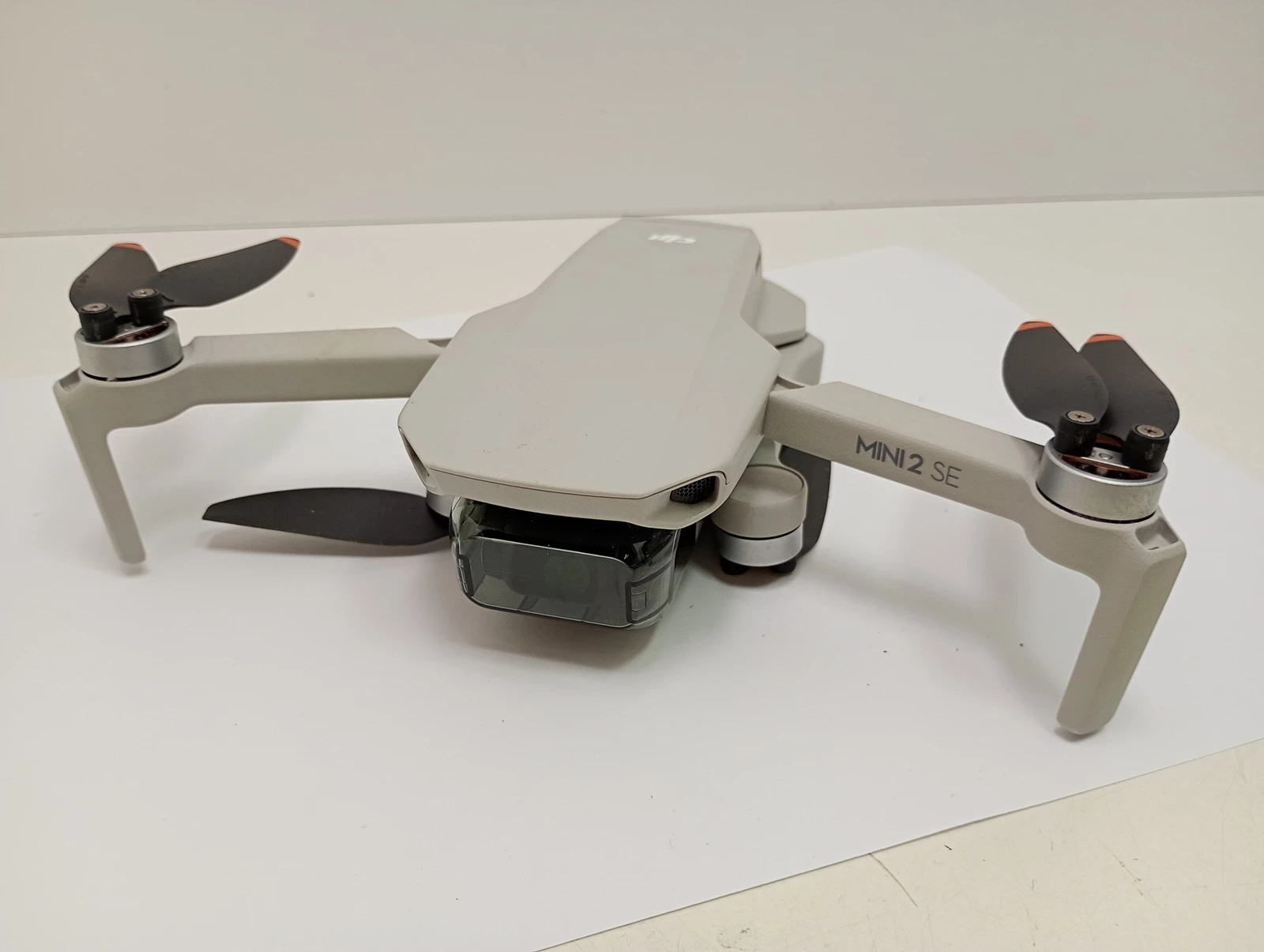 dron-dji-mini-2-se-249g-6000m-2250mah-kod-producenta-cpma0000057301