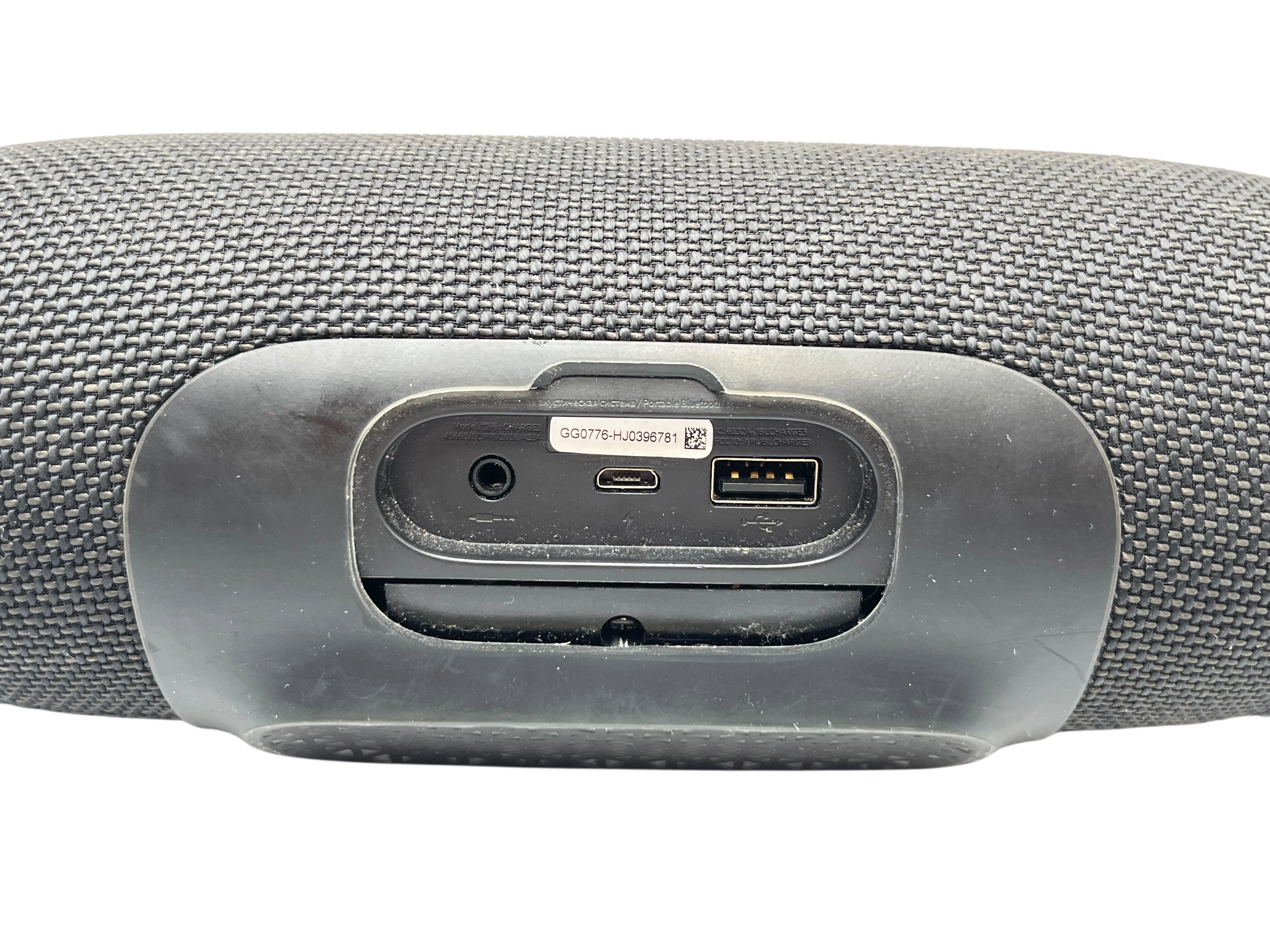 glosnik-przenosny-jbl-charge-3-czarny-20-w-funkcje-221089-2