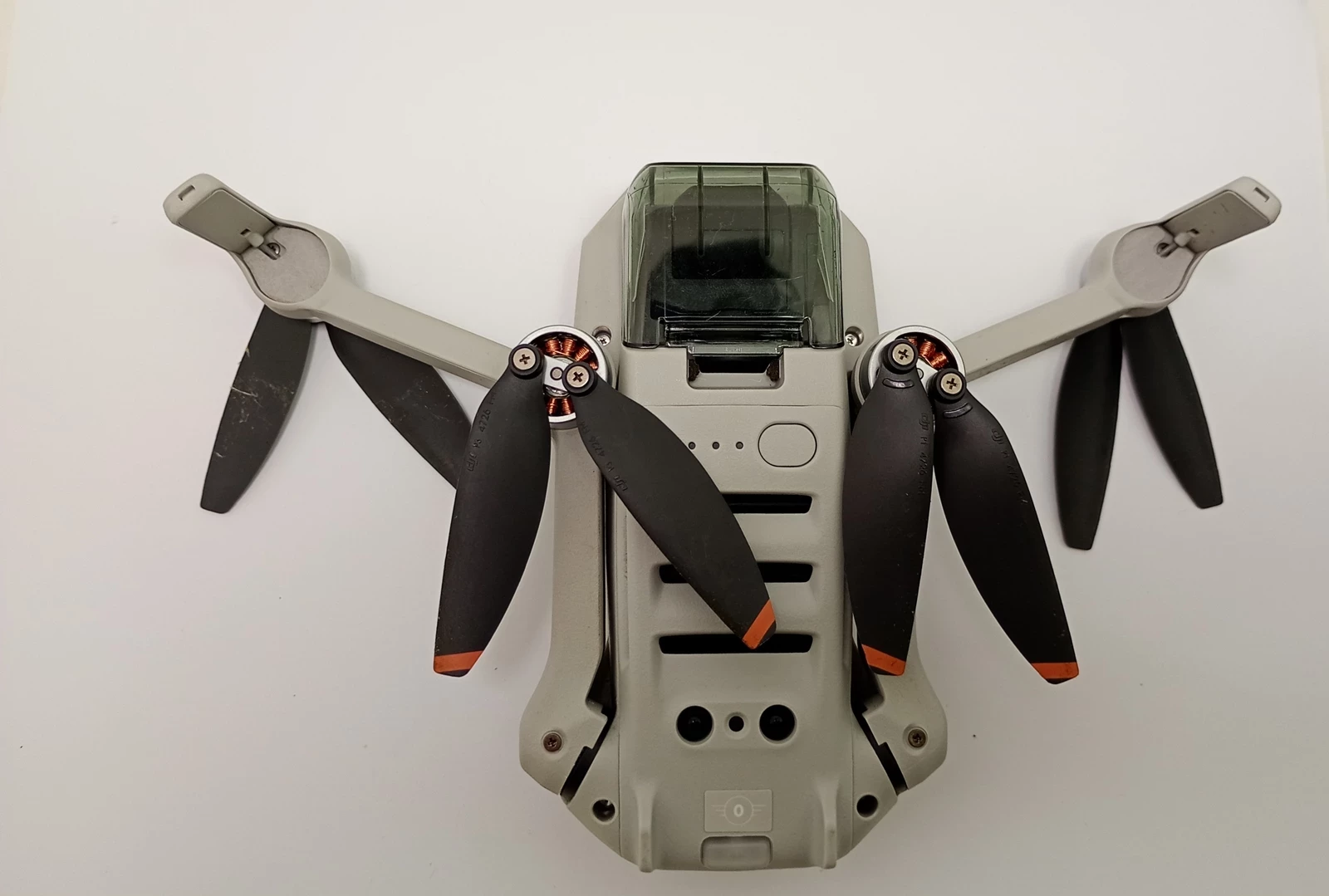 dron-dji-mini-2-se-249g-6000m-2250mah-stan-11323-2