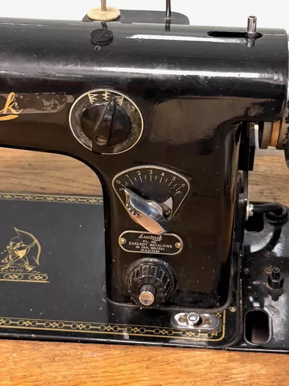 maszyna-do-szycia-lucznik-stan-11323-2