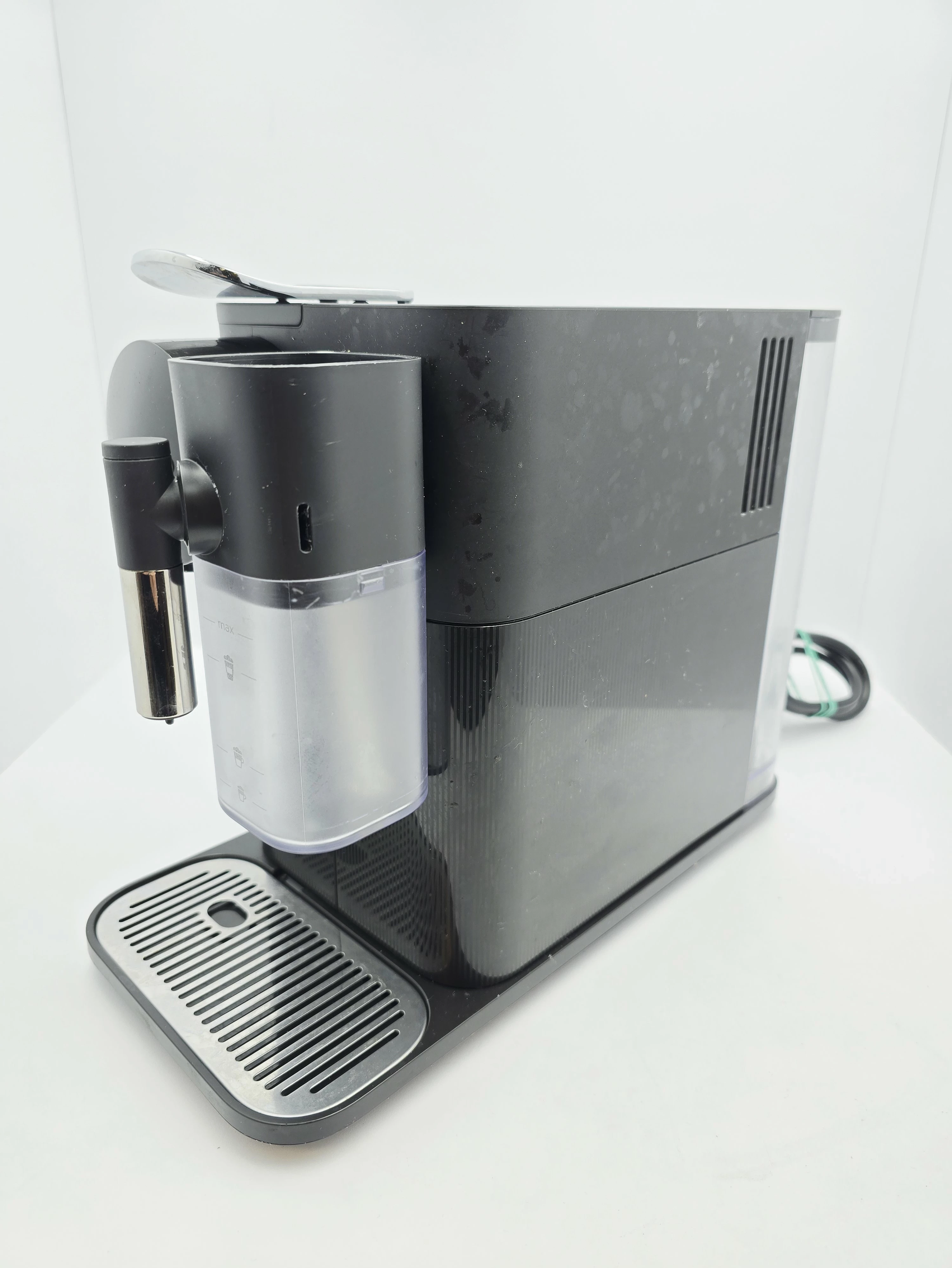 ekspres-na-kapsulki-delonghi-lattissima-one-en510b-stan-11323-2