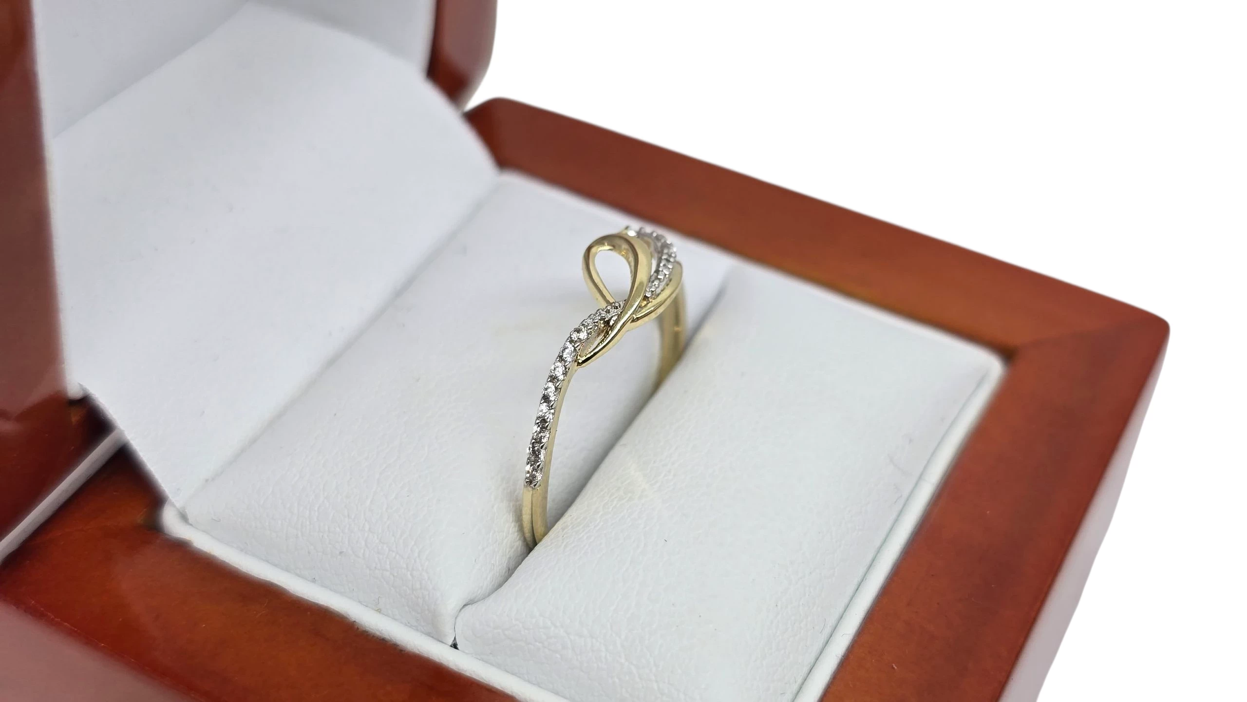 zloty-pierscionek-14k-w136-r17-rodzaj-2205-2