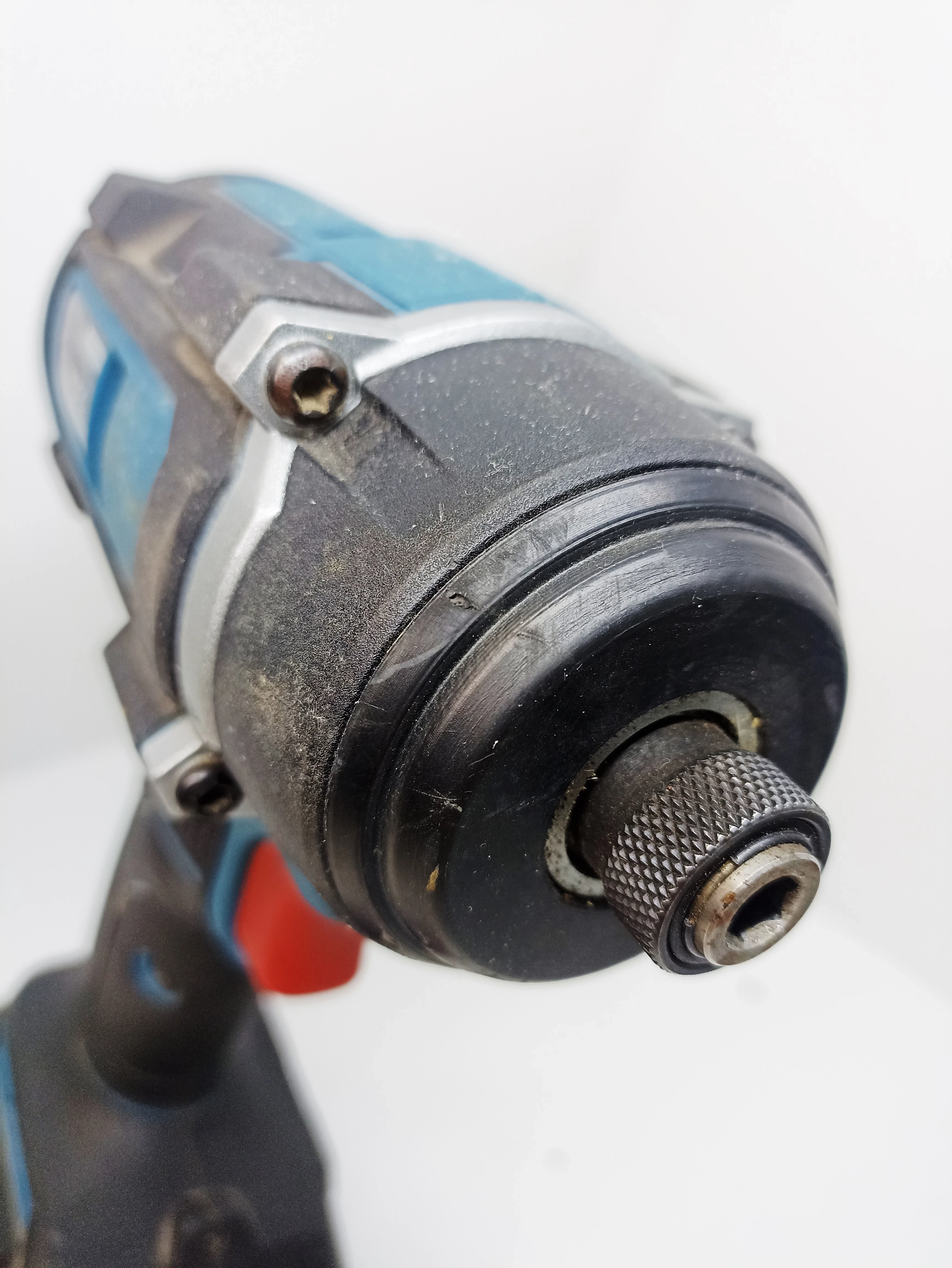 zakretarka-udarowa-erbauer-eopid18-li-bateria-18v-li-ion-40ah-lad-maksymalny-moment-obrotowy-wkrecanie-miekkie-170