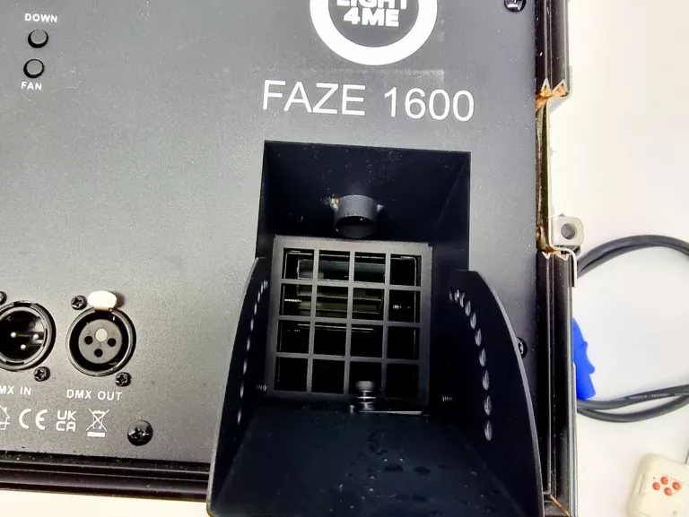 light4me-faze-1600-wytwornica-dymu-mgly-fazer-kod-producenta-5908249818309