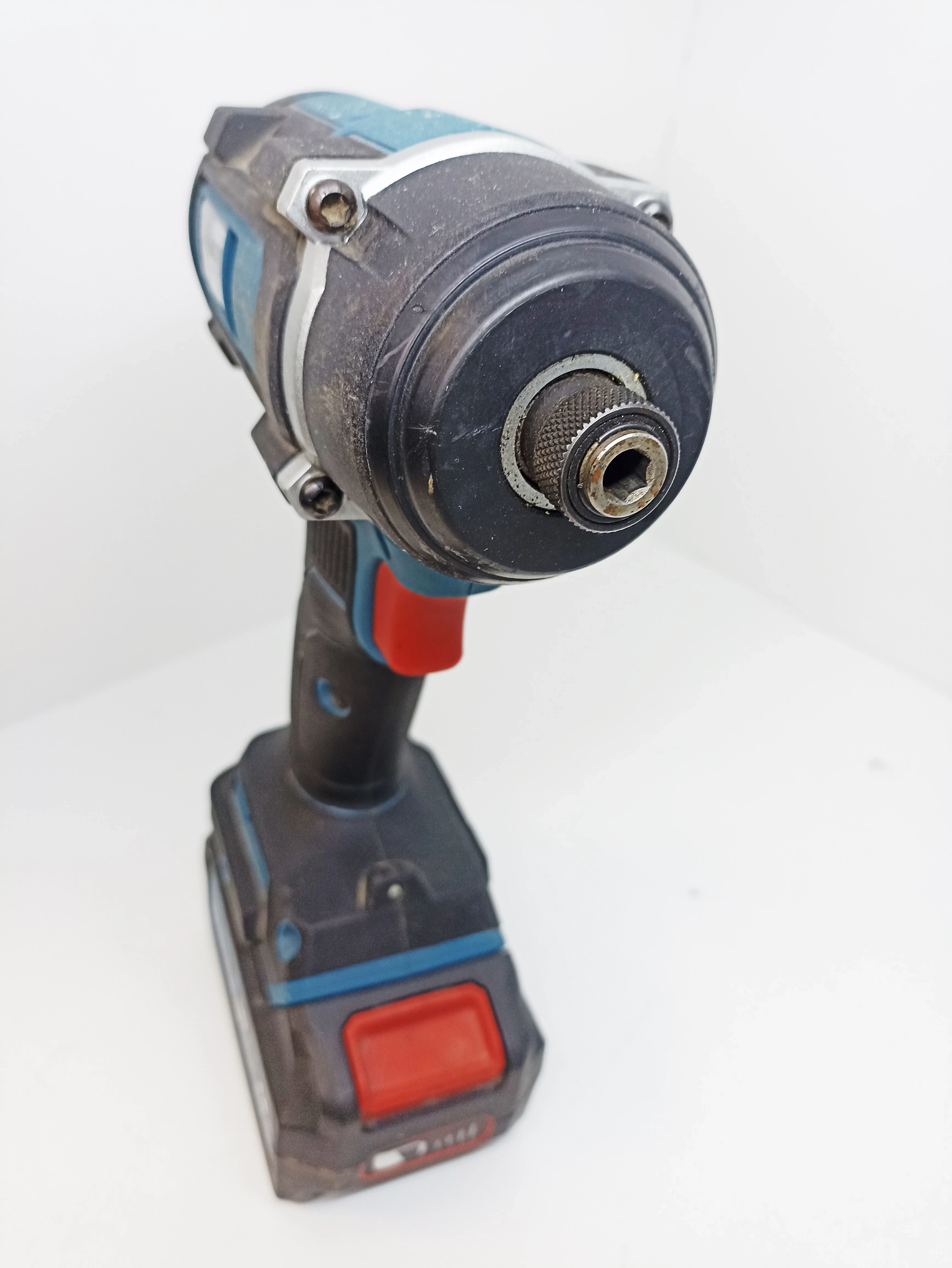 zakretarka-udarowa-erbauer-eopid18-li-bateria-18v-li-ion-40ah-lad-pojemnosc-akumulatora-200