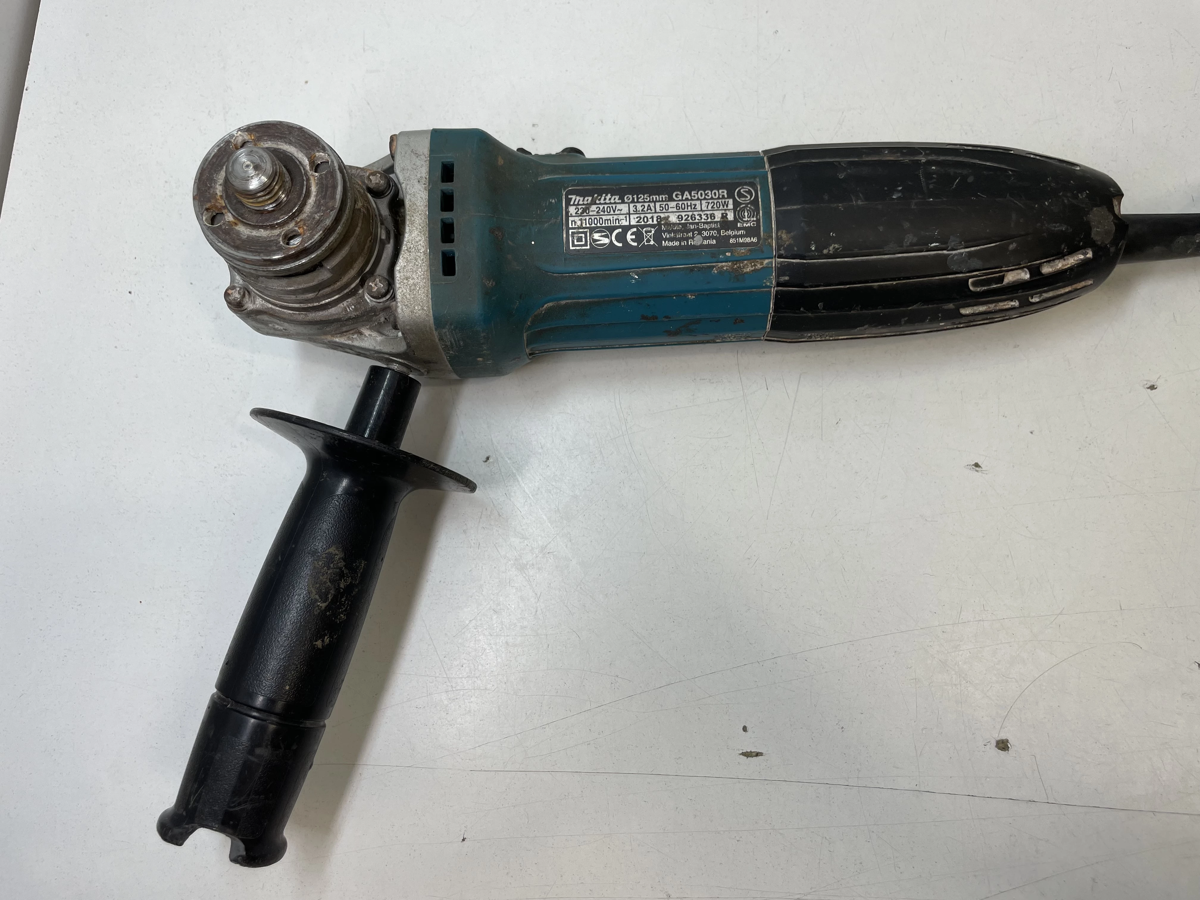 szlifierka-makita-ga5030r-rodzaj-zasilania-128529-2