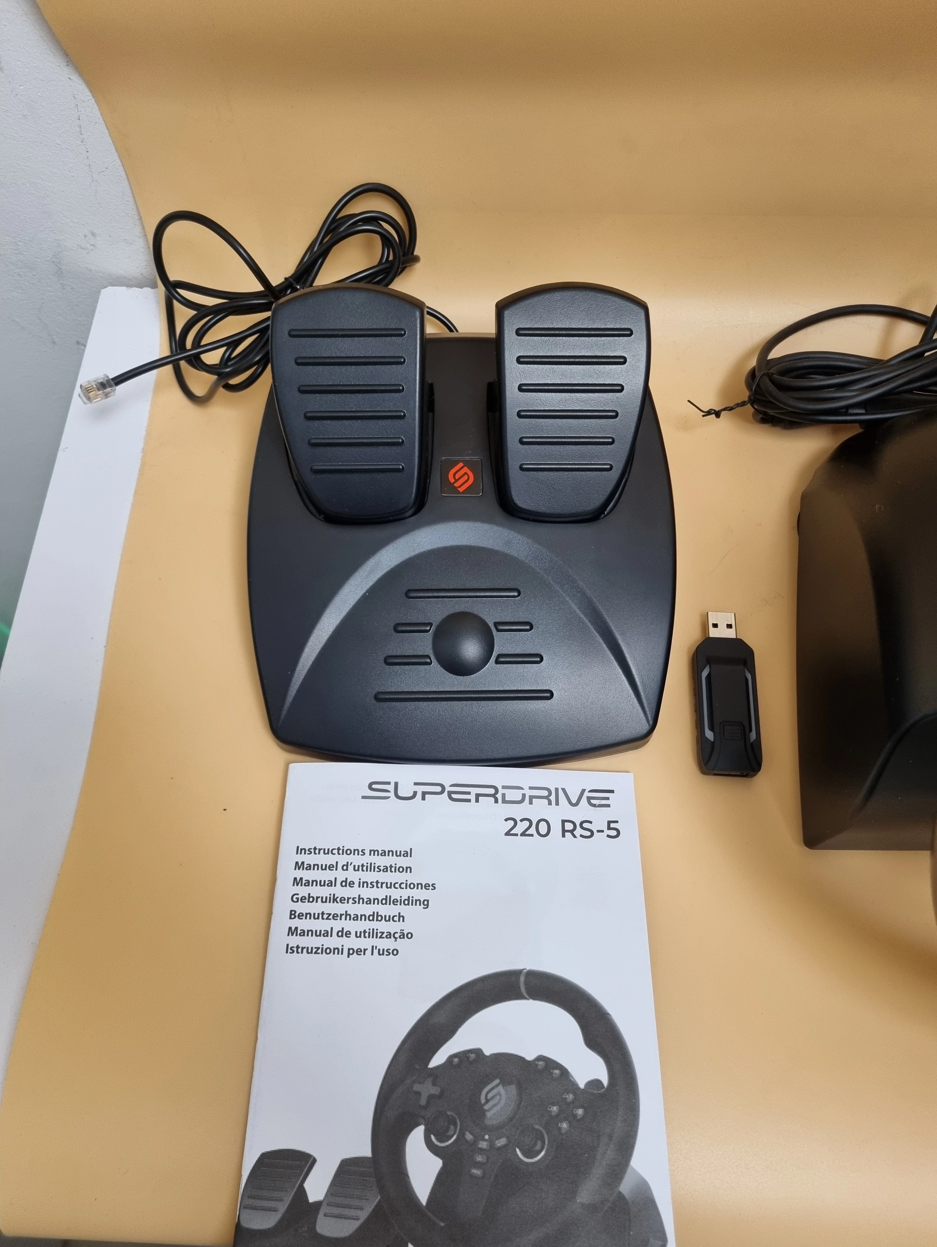 kierownica-superdrive-220-rs-5-ps5-pc-stan-11323-2