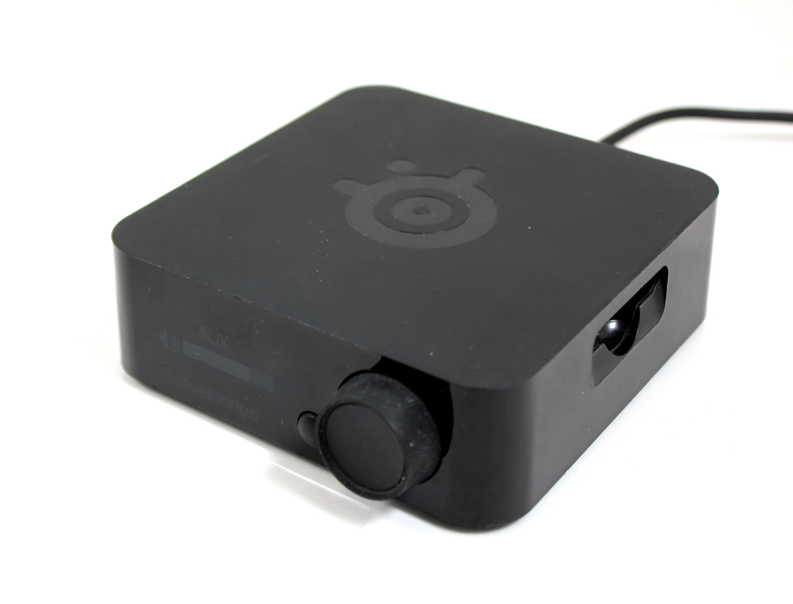 baza-stacja-bazowa-dac-steelseries-do-arctis-pro-ean-gtin-8806088369235