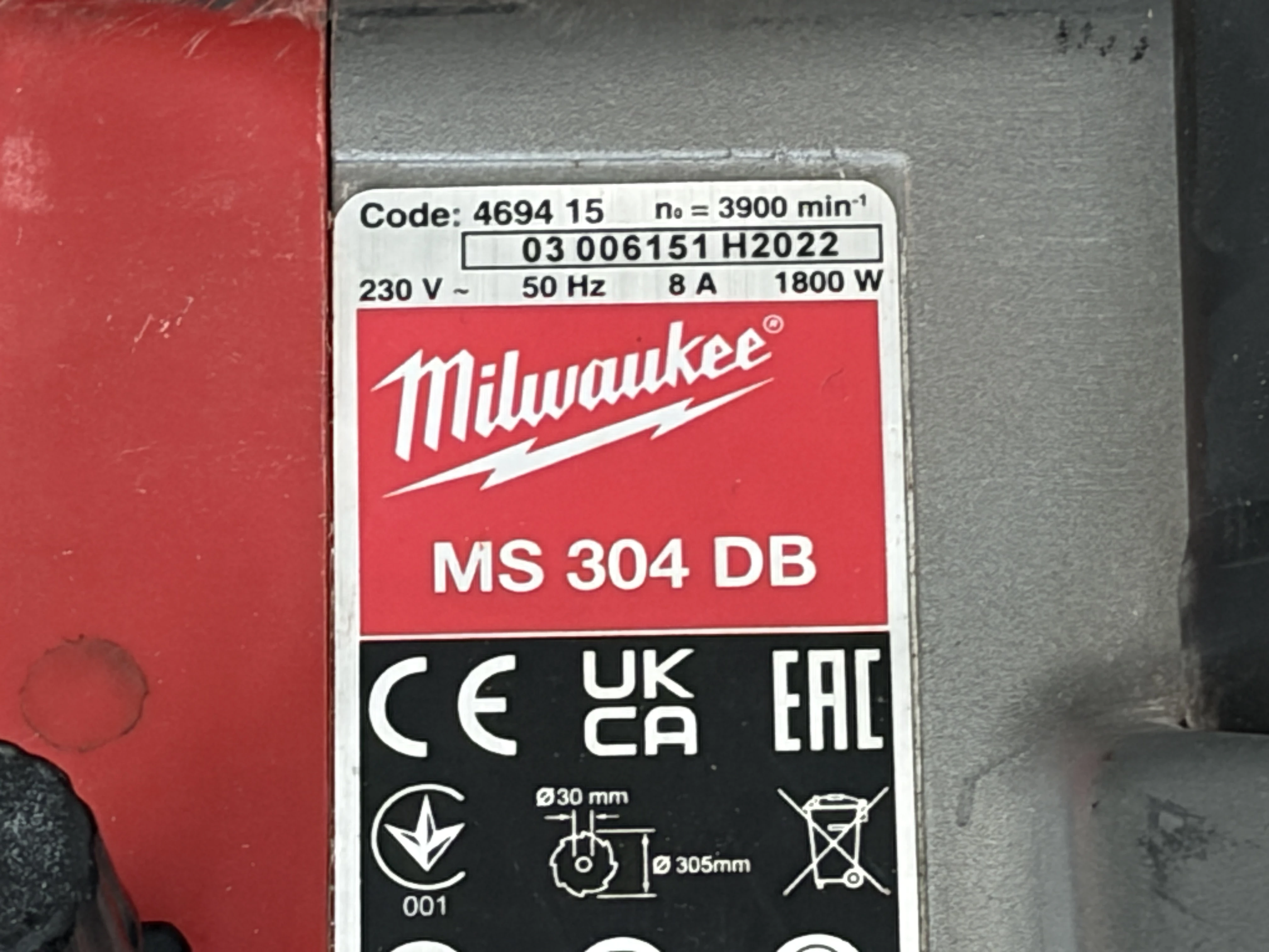 pila-ukosnica-z-posuwem-milwaukee-ms-304-db-305mm-1800w-2022r-ean-gtin-4058546286804