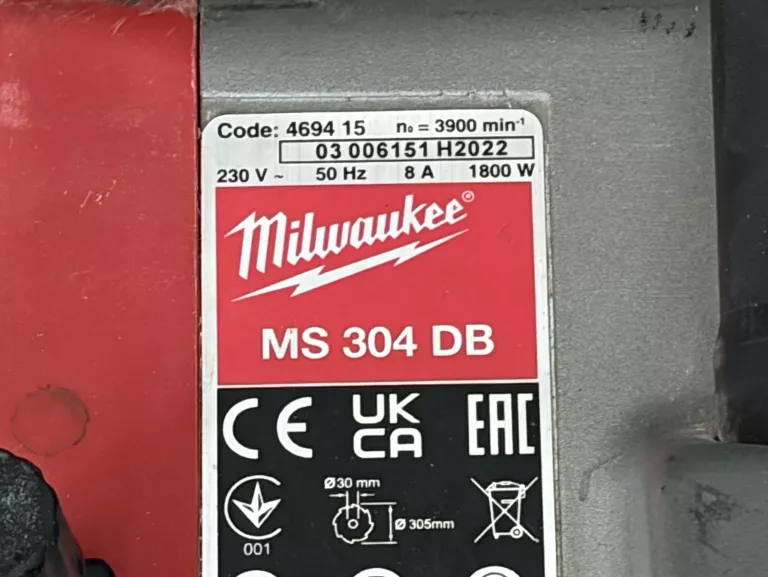 pila-ukosnica-z-posuwem-milwaukee-ms-304-db-305mm-1800w-2022r-ean-gtin-4058546286804