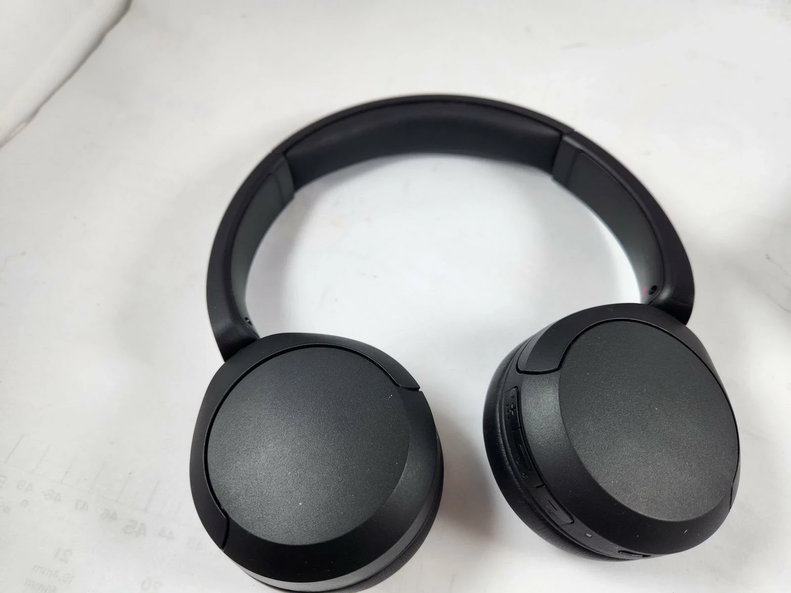 sluchawki-sony-wh-ch520-pudelko-kolor-dominujacy-129357-3