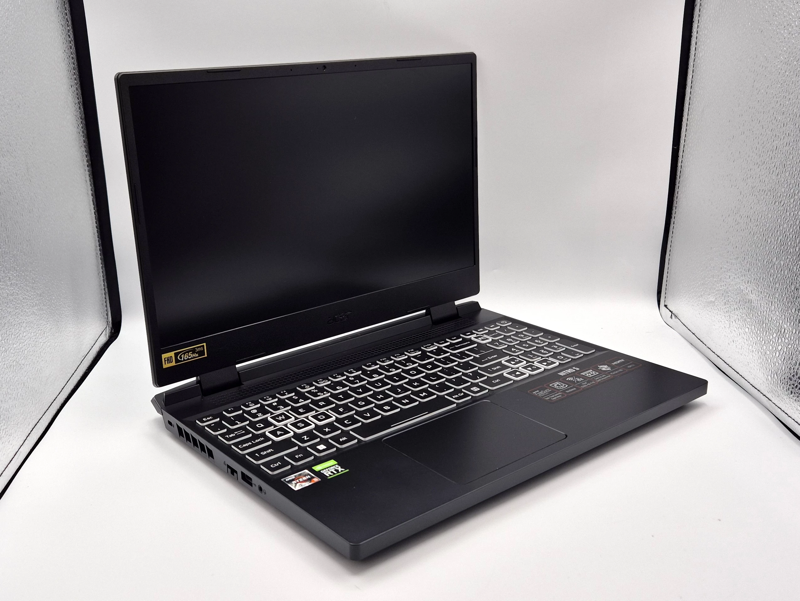 acer-nitro-5-amd-ryzen-5-6600h-16-gb-ddr4-512gb-ssd-rtx-3060-6gb-kod-producenta-nhqgzep00k-16gb512gbw11