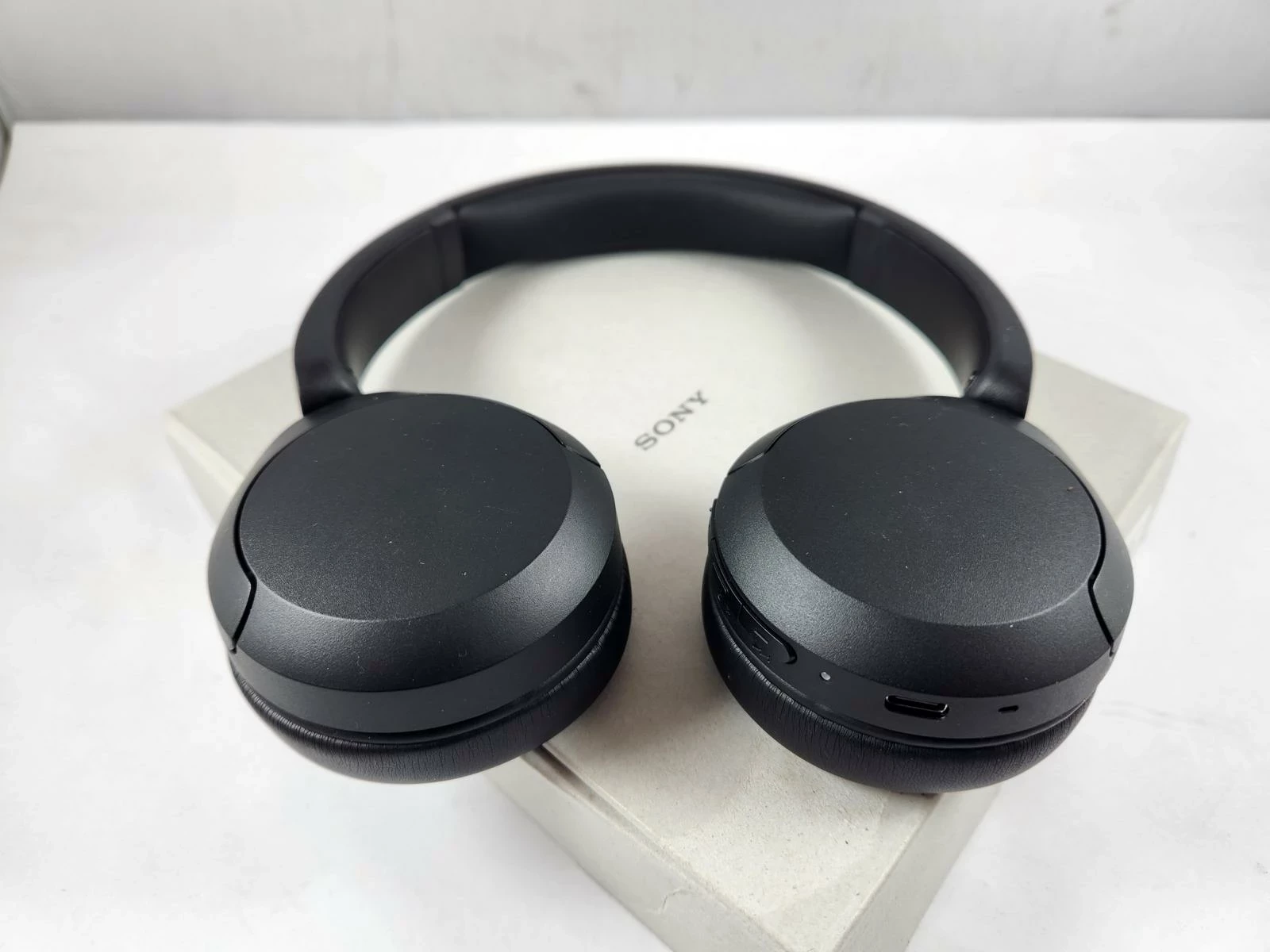 sluchawki-sony-wh-ch520-pudelko-ean-gtin-4038473101159