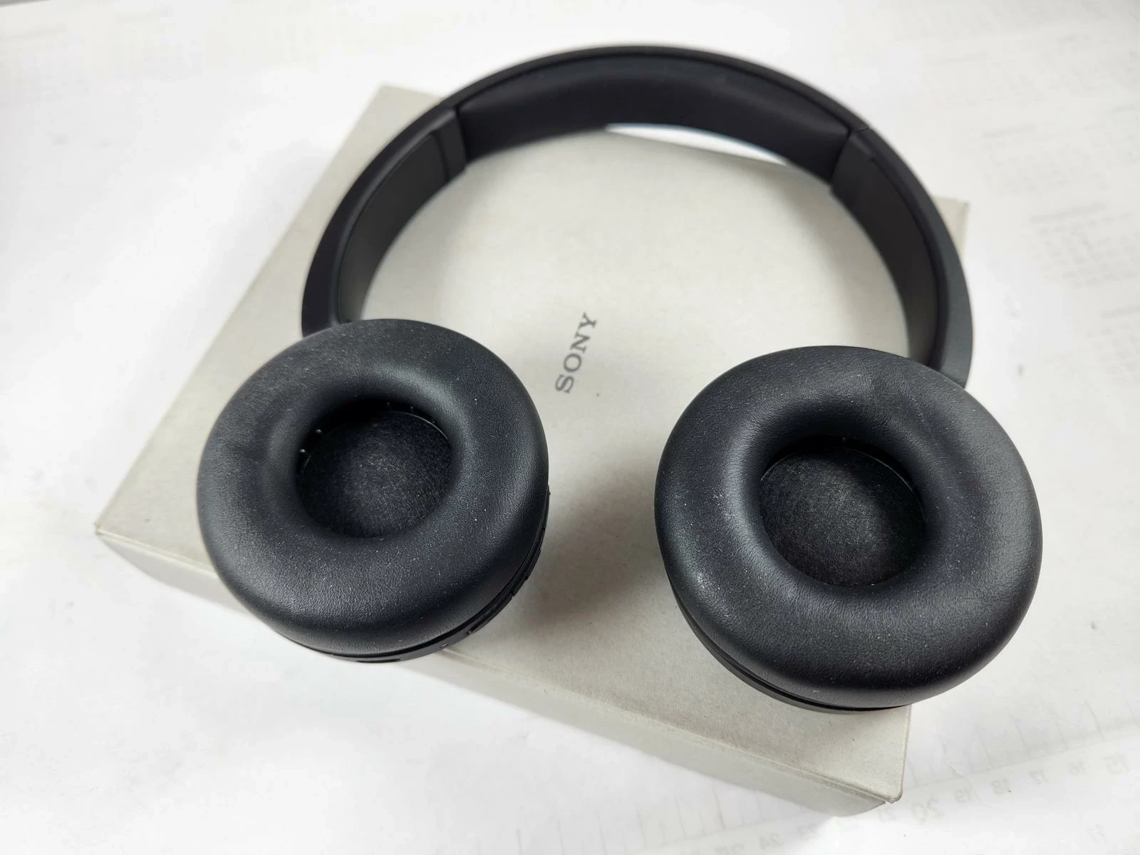 sluchawki-sony-wh-ch520-pudelko-ean-gtin-4038473101159