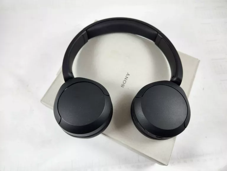 sluchawki-sony-wh-ch520-pudelko-wielka-rzeznicka-1-srem-centrum