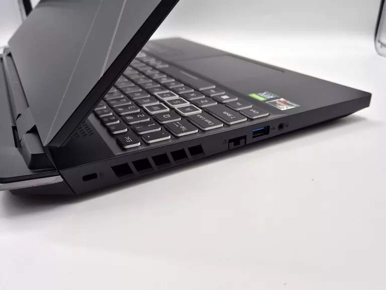 acer-nitro-5-amd-ryzen-5-6600h-16-gb-ddr4-512gb-ssd-rtx-3060-6gb-liczba-rdzeni-procesora-4329-5